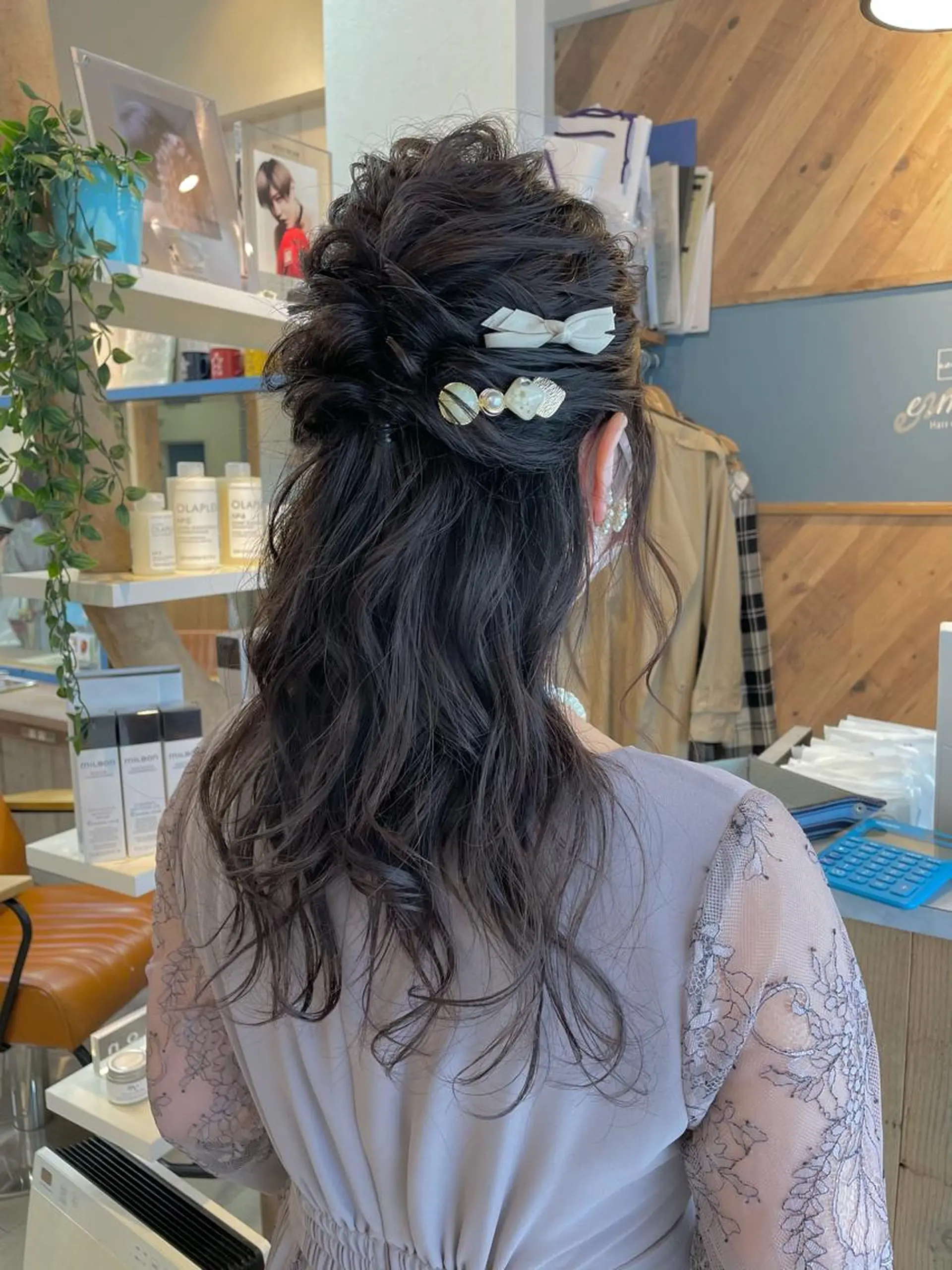 ミディアム ヘアアレンジ ハーフアップ ヘアセット カワシマ セイカのヘアスタイル