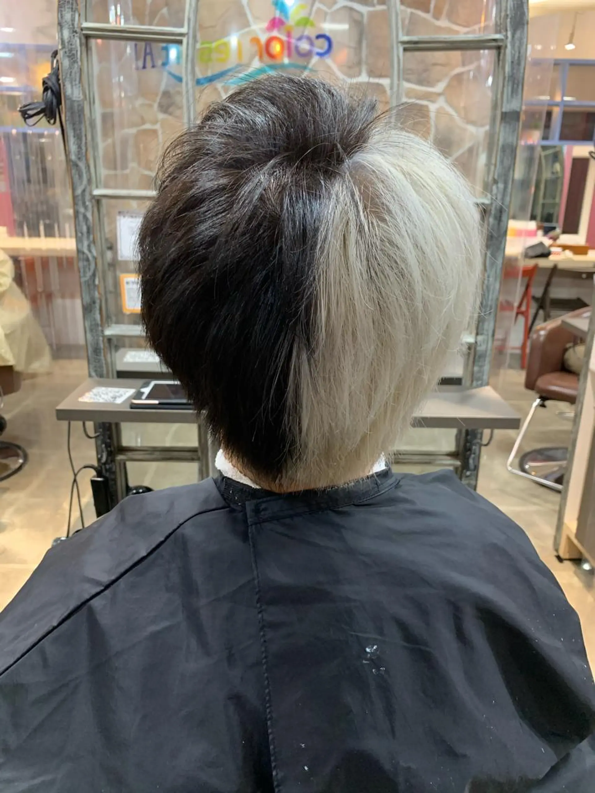 メンズ ヘアカラー ヲタク美容師 店長　上原のヘアスタイル