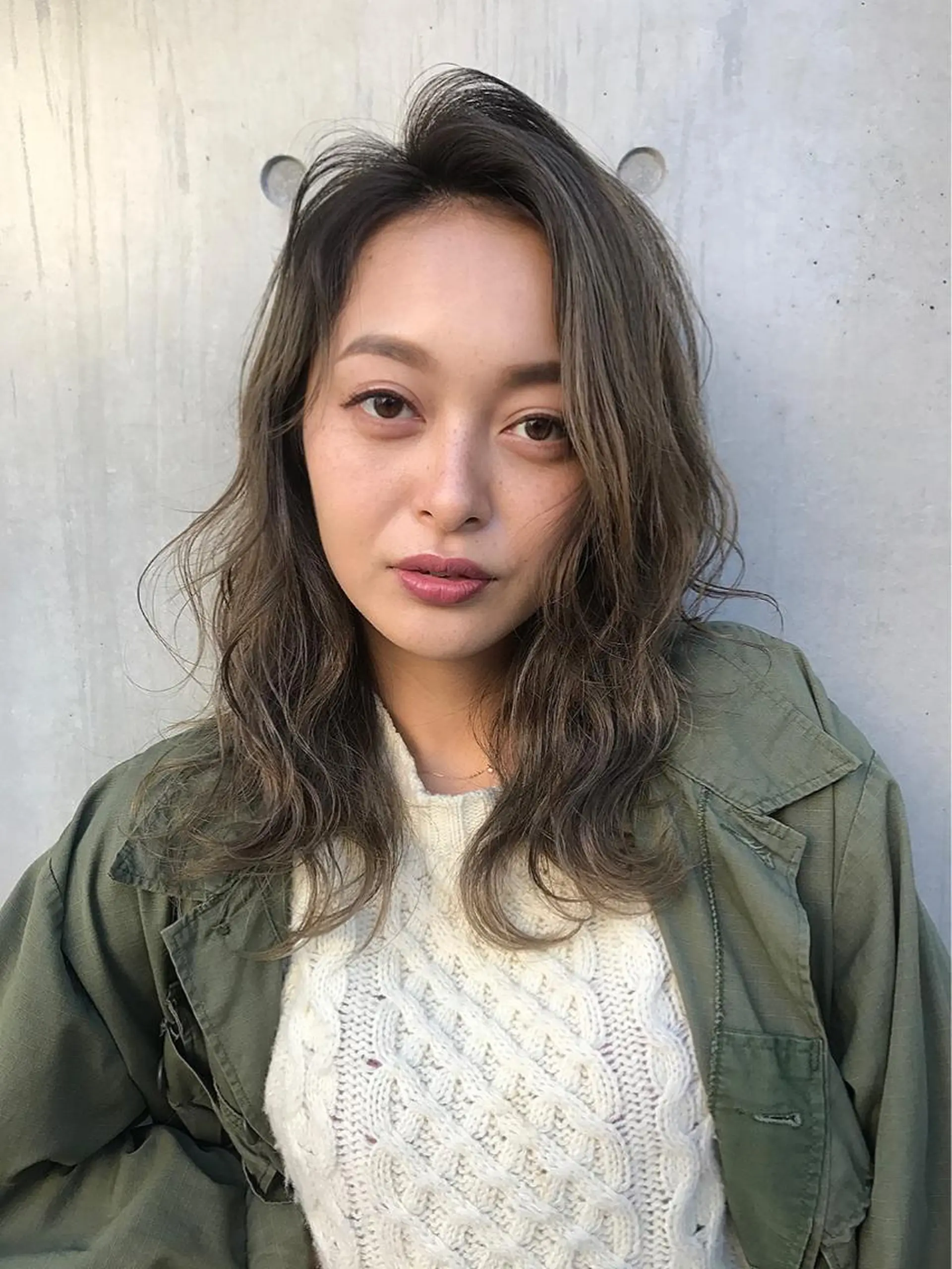 セミロング カラー ベージュカラー オリーブベージュ カット ヘアカラー トリートメント コジマ ダイスケのヘアスタイル