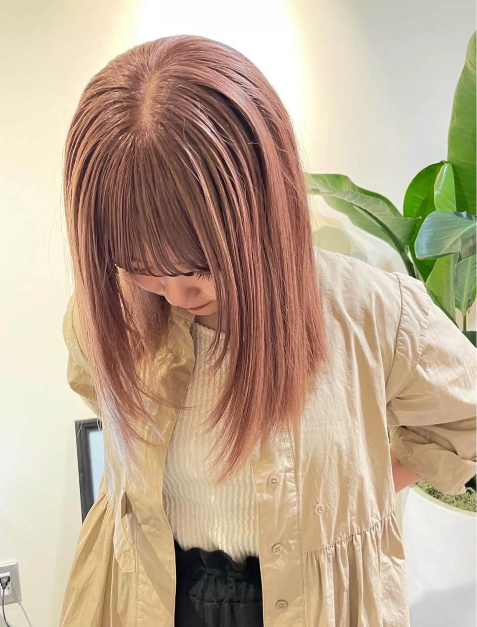 カラー 若月 あやかのヘアスタイル