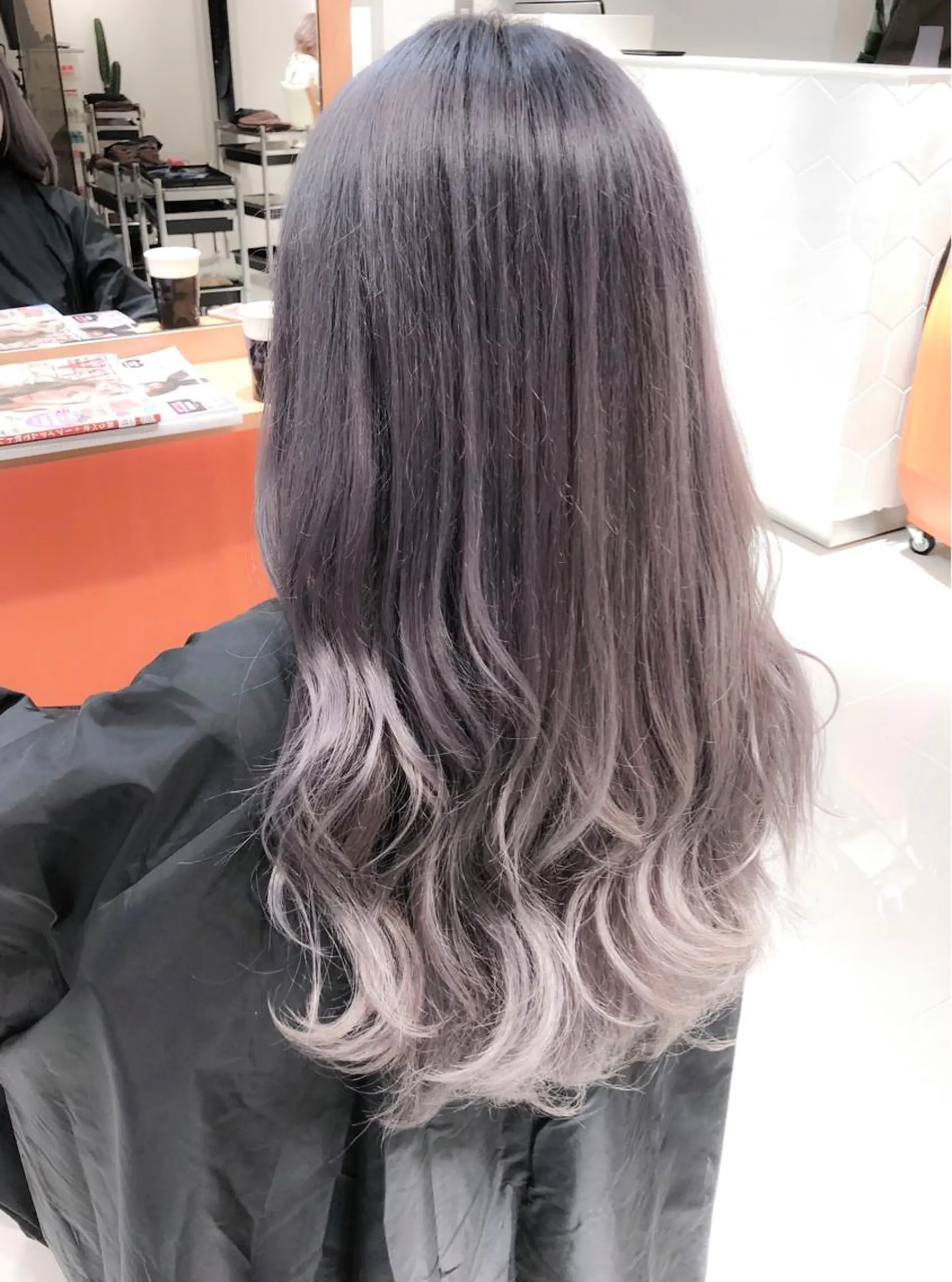 ロング カラー グレージュ ラベンダーカラー ラベンダーグレージュ ラベンダーグレー モテ髪透明感❤️ デイズヘアカラーのヘアスタイル