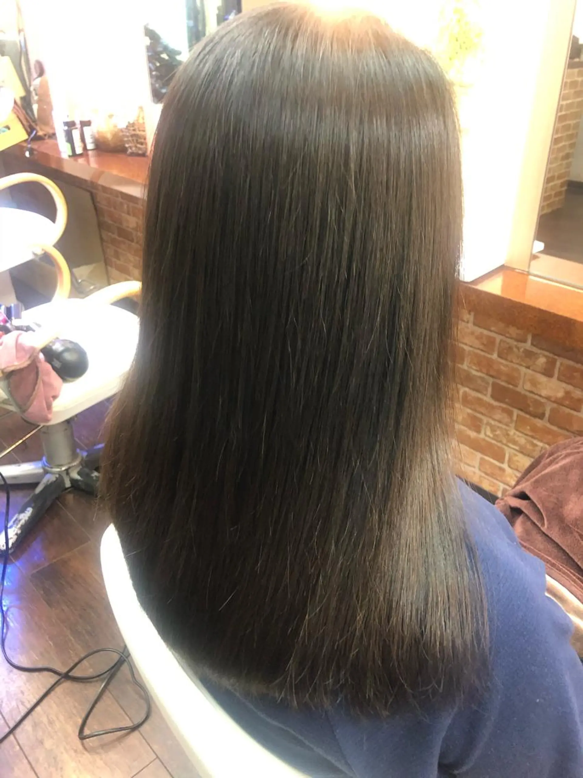 セミロング パーマ 桧山 真のヘアスタイル