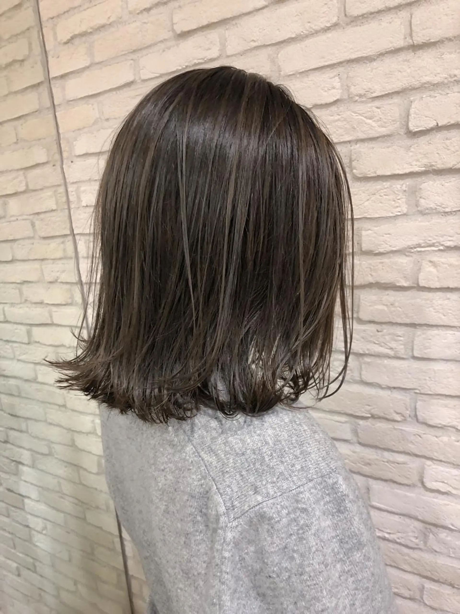 ミディアム カラー グレージュ ハイライトカラー ハイライト HAUS 片山みほのヘアスタイル