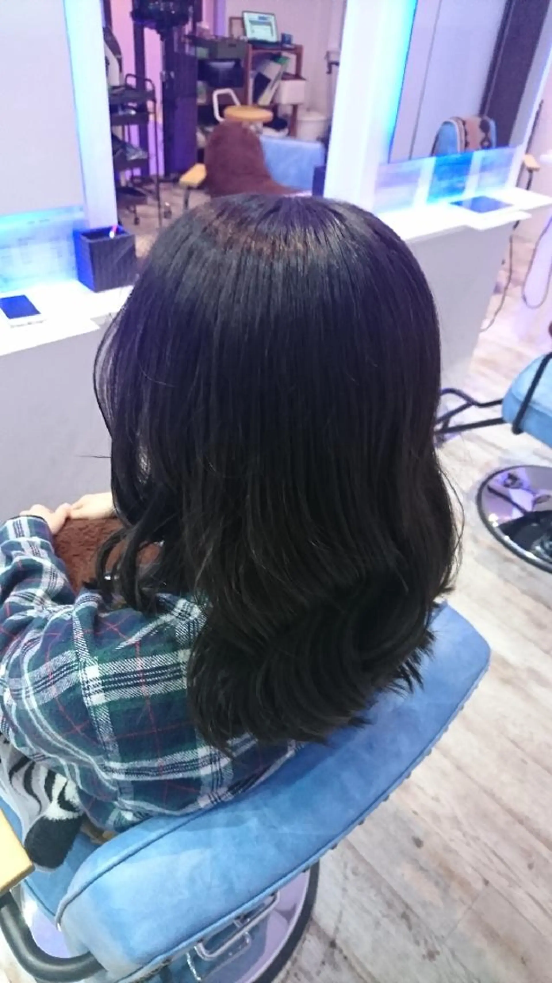 セミロング カラー アッシュ 中嶌 健一のヘアスタイル