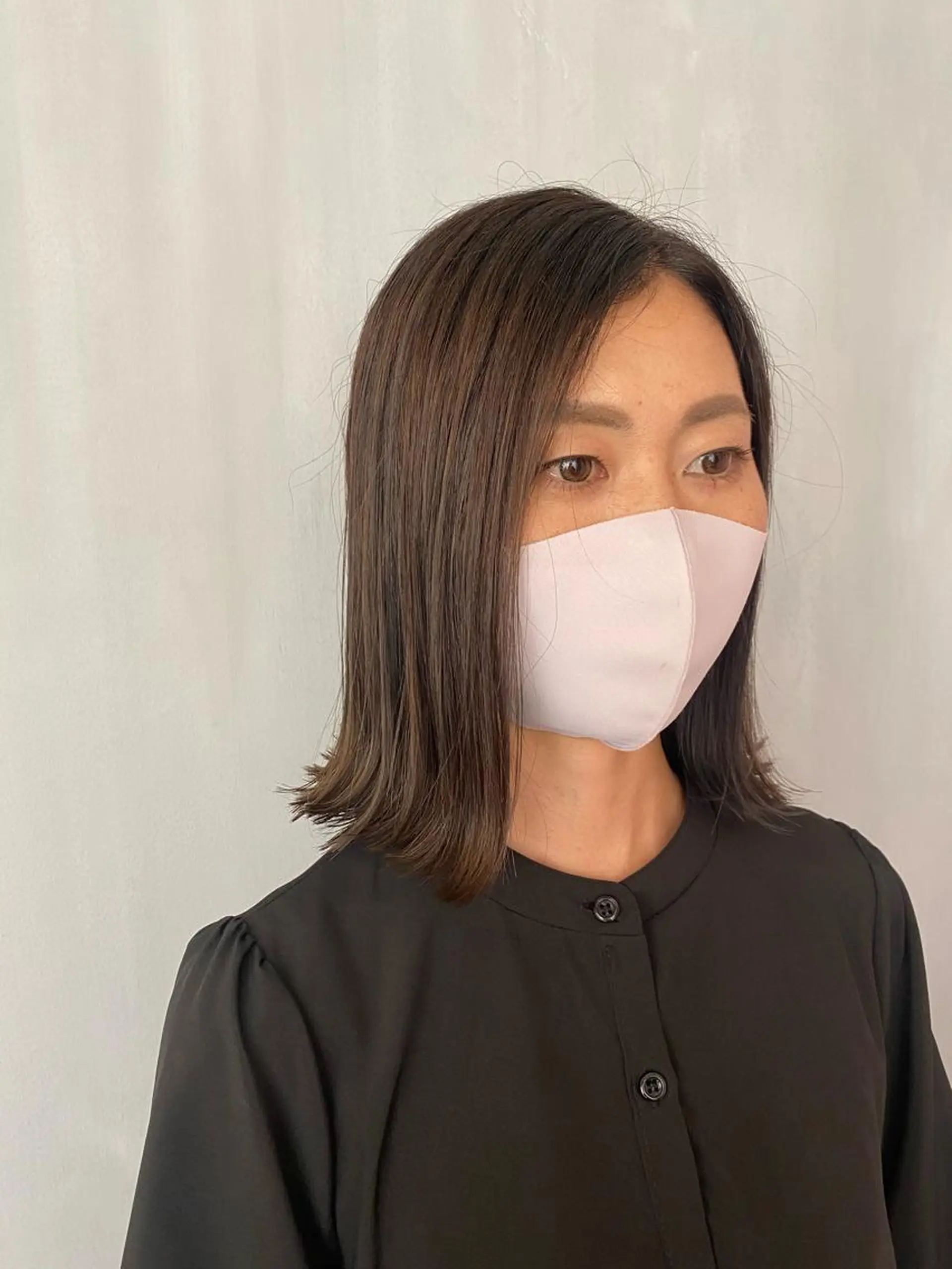 ミディアム カラー 外ハネヘア カット ヘアカラー トリートメント オーストヘアージジ所属・TAI透明カラー 柔らかい縮毛矯正のヘアスタイル