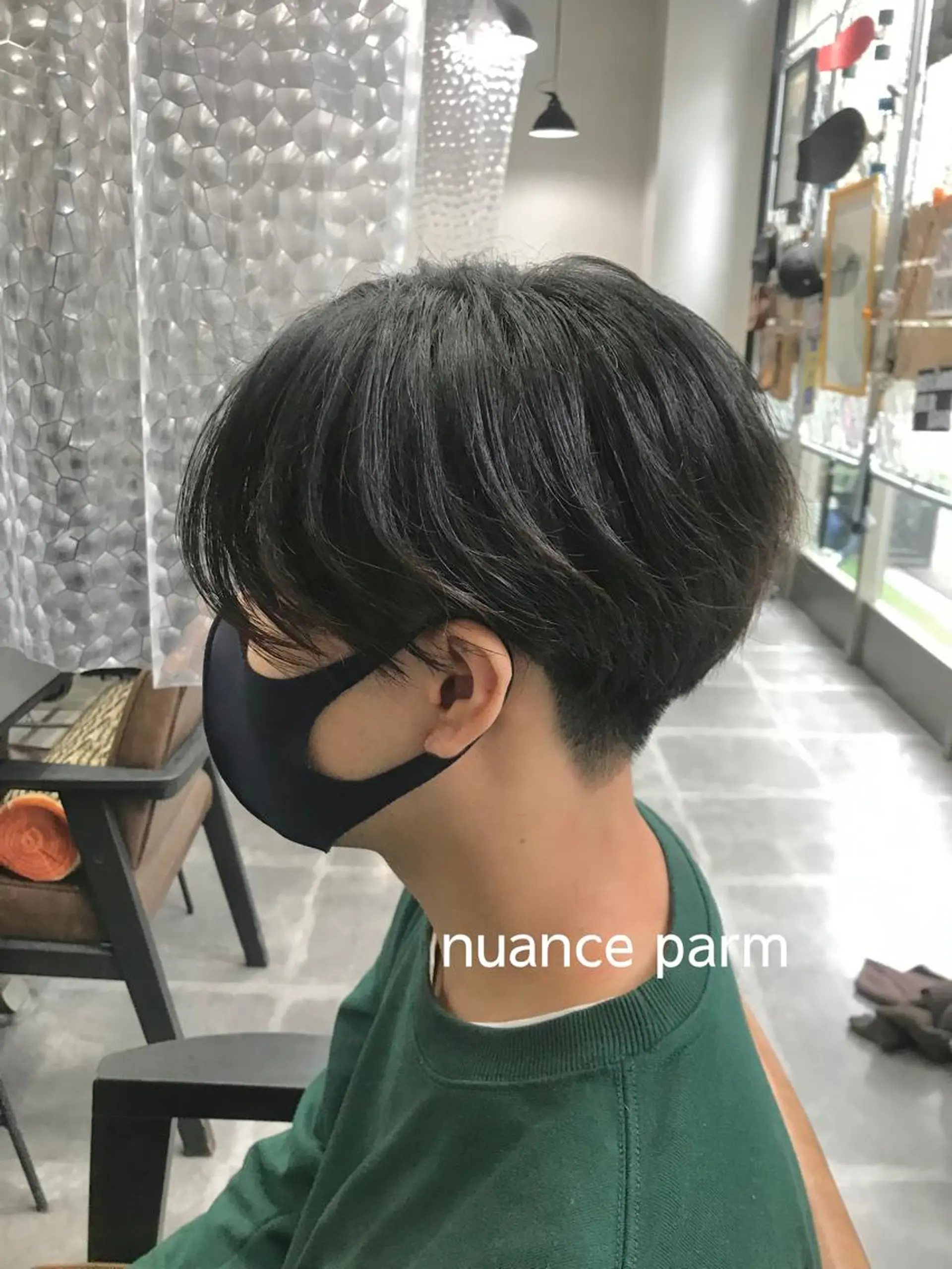 ミディアム パーマ メンズ ミディアムパーマ メンズブリーチ センターパート フェードカット マッシュ カット パーマ メンズカット/パーマ Yoshiのヘアスタイル