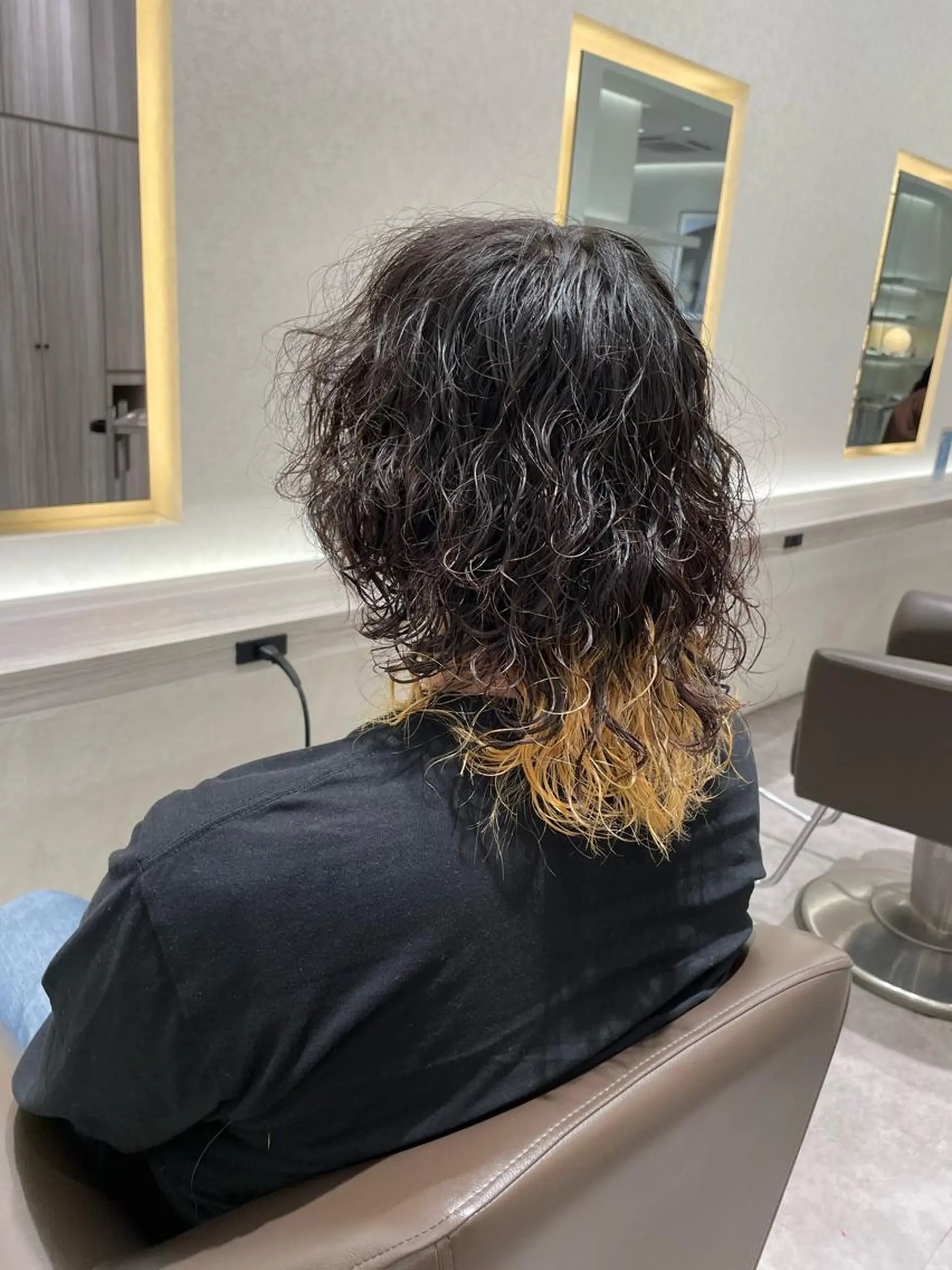 ショート カラー パーマ メンズ メンズブリーチ メンズハイライト メンズメッシュ メンズパーマ メンズツイストパーマ Reginavita栄所属・メンズ特化/ 本日空き○/岡本一真のヘアスタイル