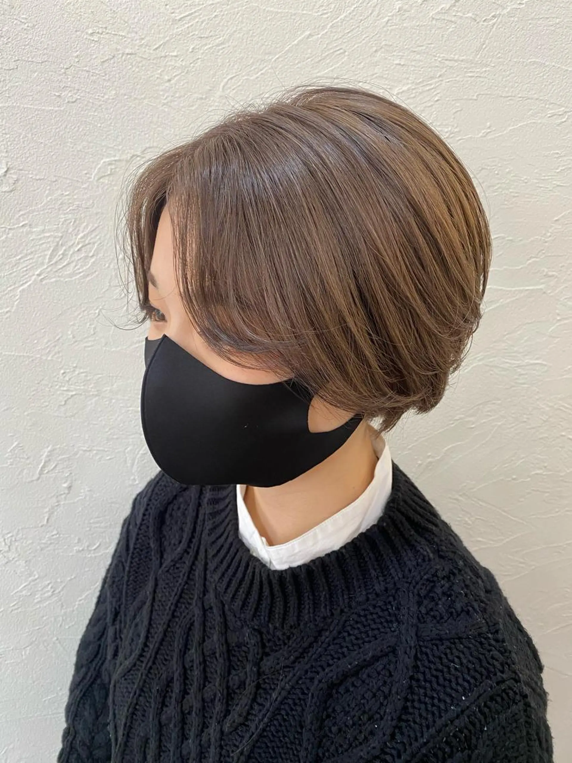 ショート カラー ハンサムショート ベージュカラー ミルクティーベージュ ショートヘア カット ヘアカラー トリートメント ENIF ヤマグチアツコのヘアスタイル