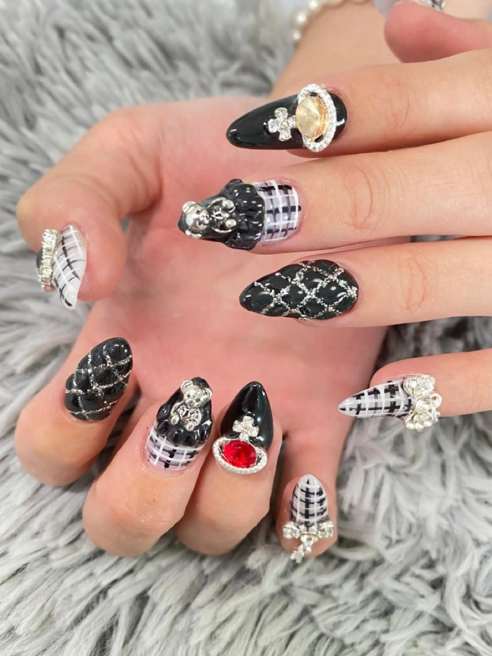 ネイル 持ち込み ハンドネイル A nelaのネイルデザイン