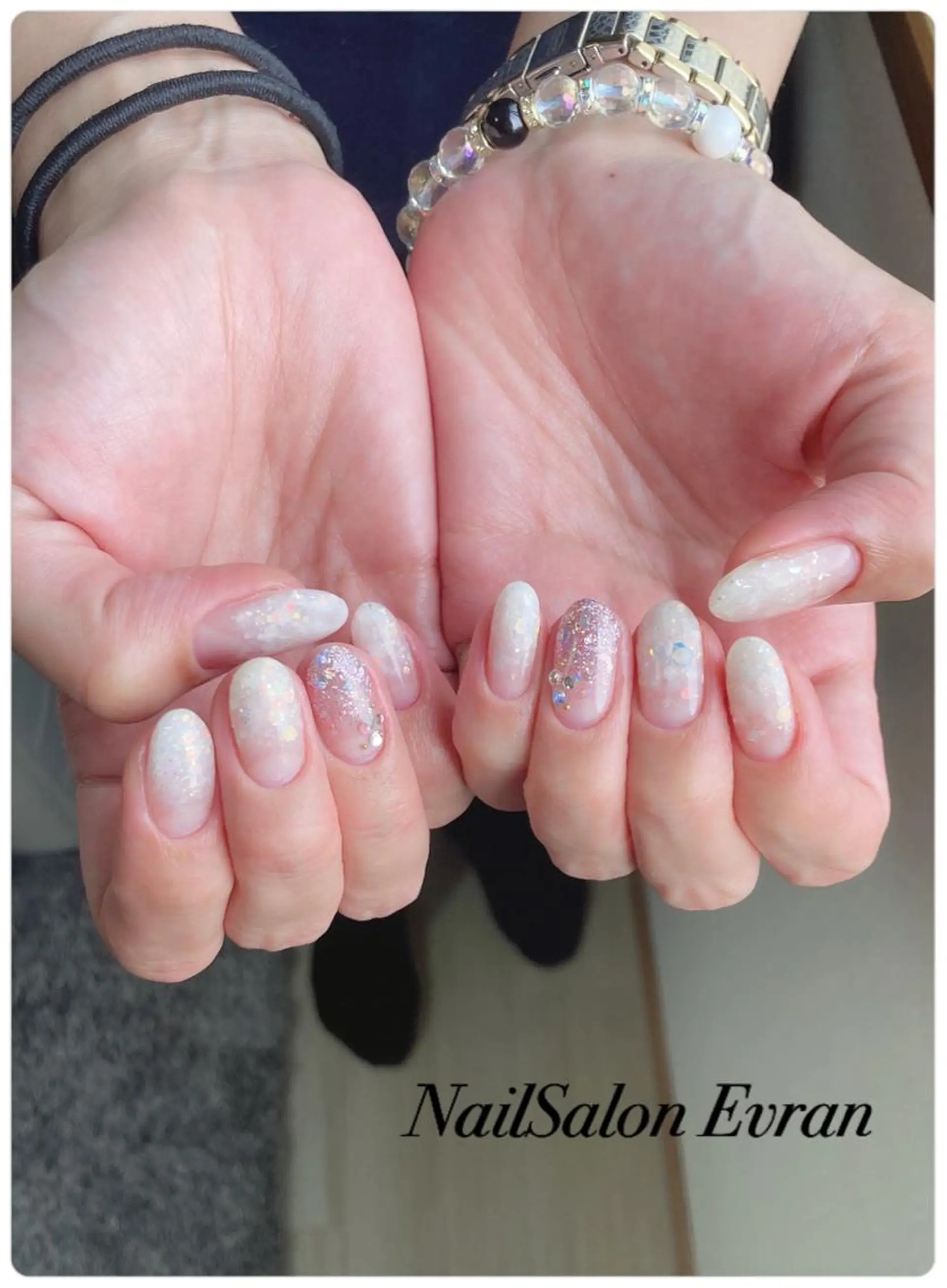 ネイル アートネイル フレンチネイル マグネットネイル 持ち込み ニュアンスネイル ハンドネイル Nail salon Evranのネイルデザイン