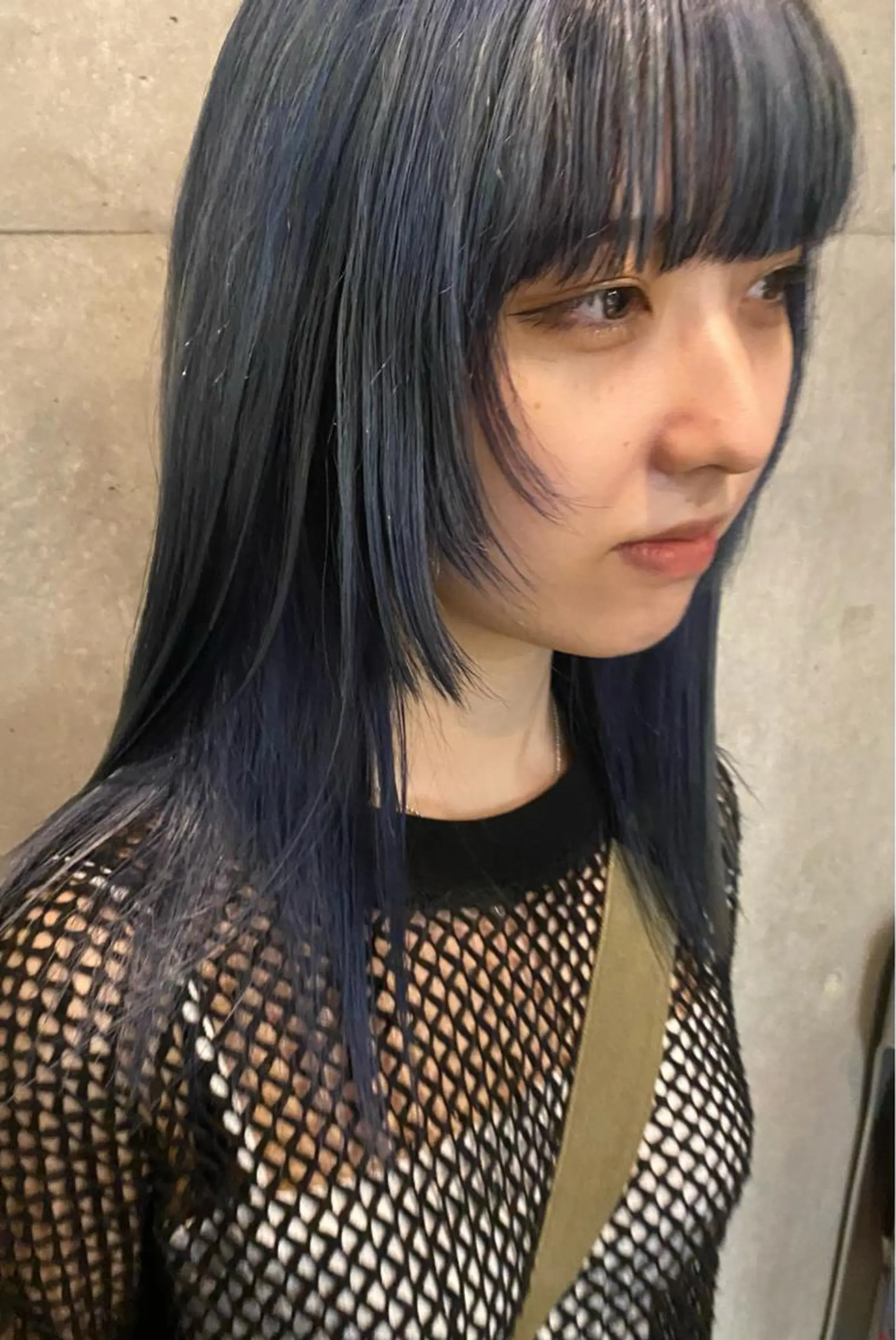 セミロング カラー デザインカラー Yahiko ハイトーンのヘアスタイル