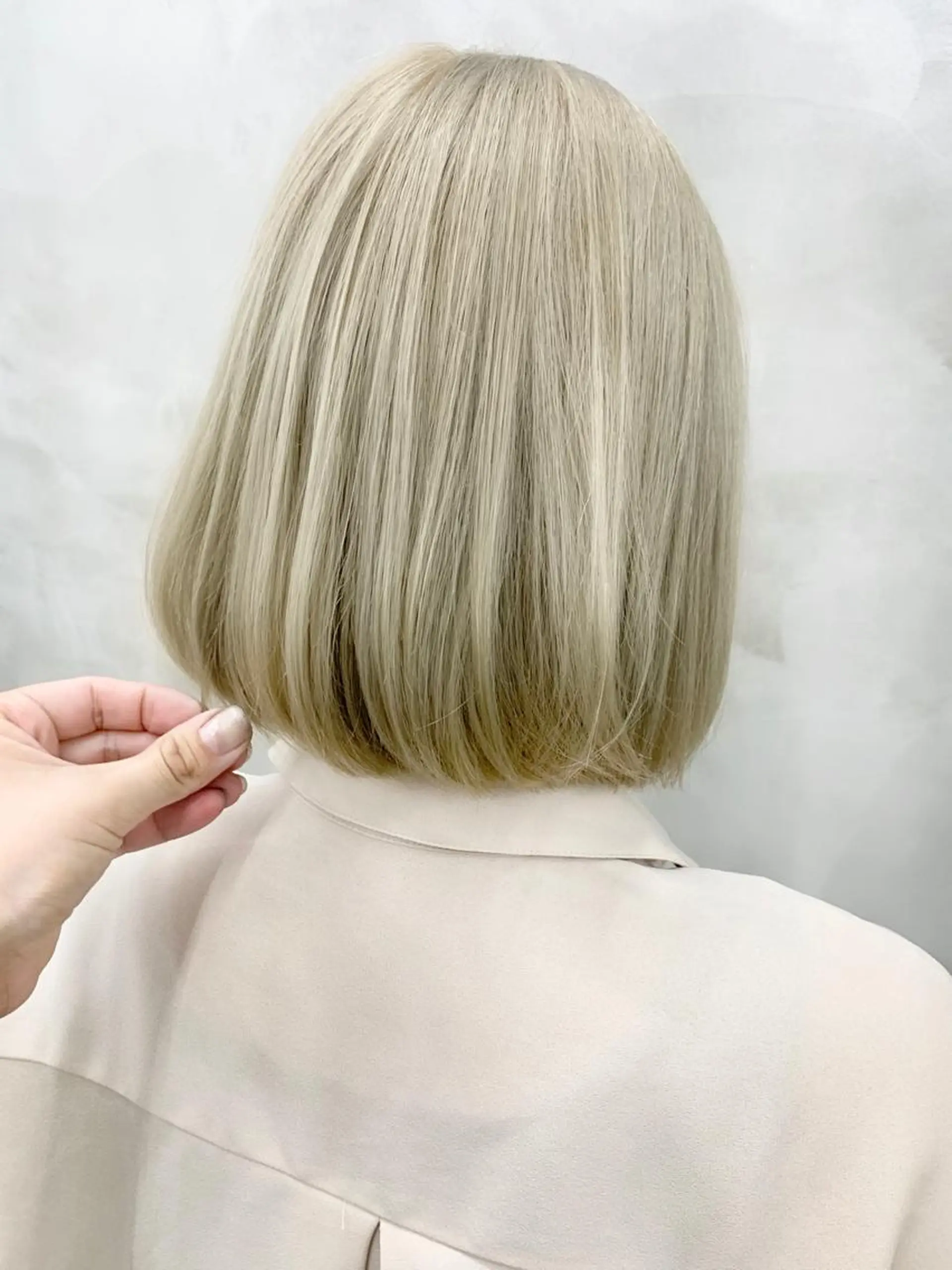 カラー ベージュカラー ブリーチ ケアブリーチ シルバー シルバーベージュ SEED&beauty byFLAT所属・ヘッドスパ (女性限定)🍋モエのヘアスタイル