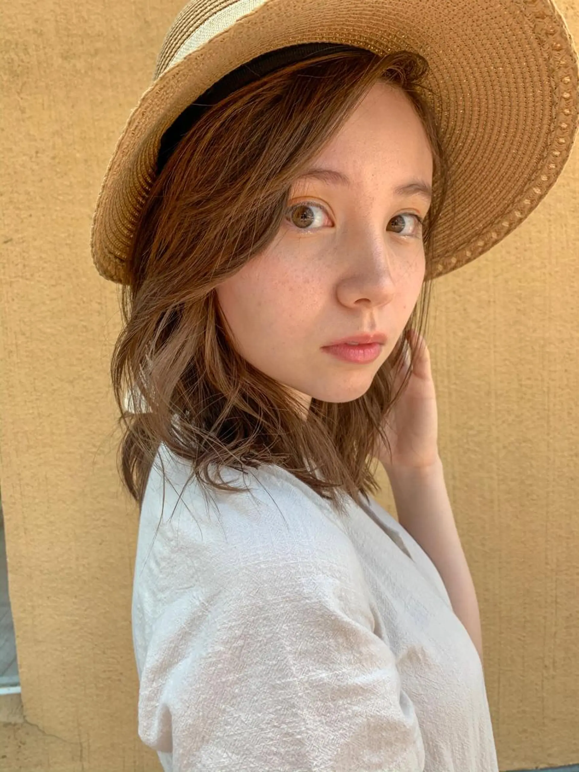 ミディアム 高リピート/レイヤー 骨格似合わせ/色持ちのヘアスタイル