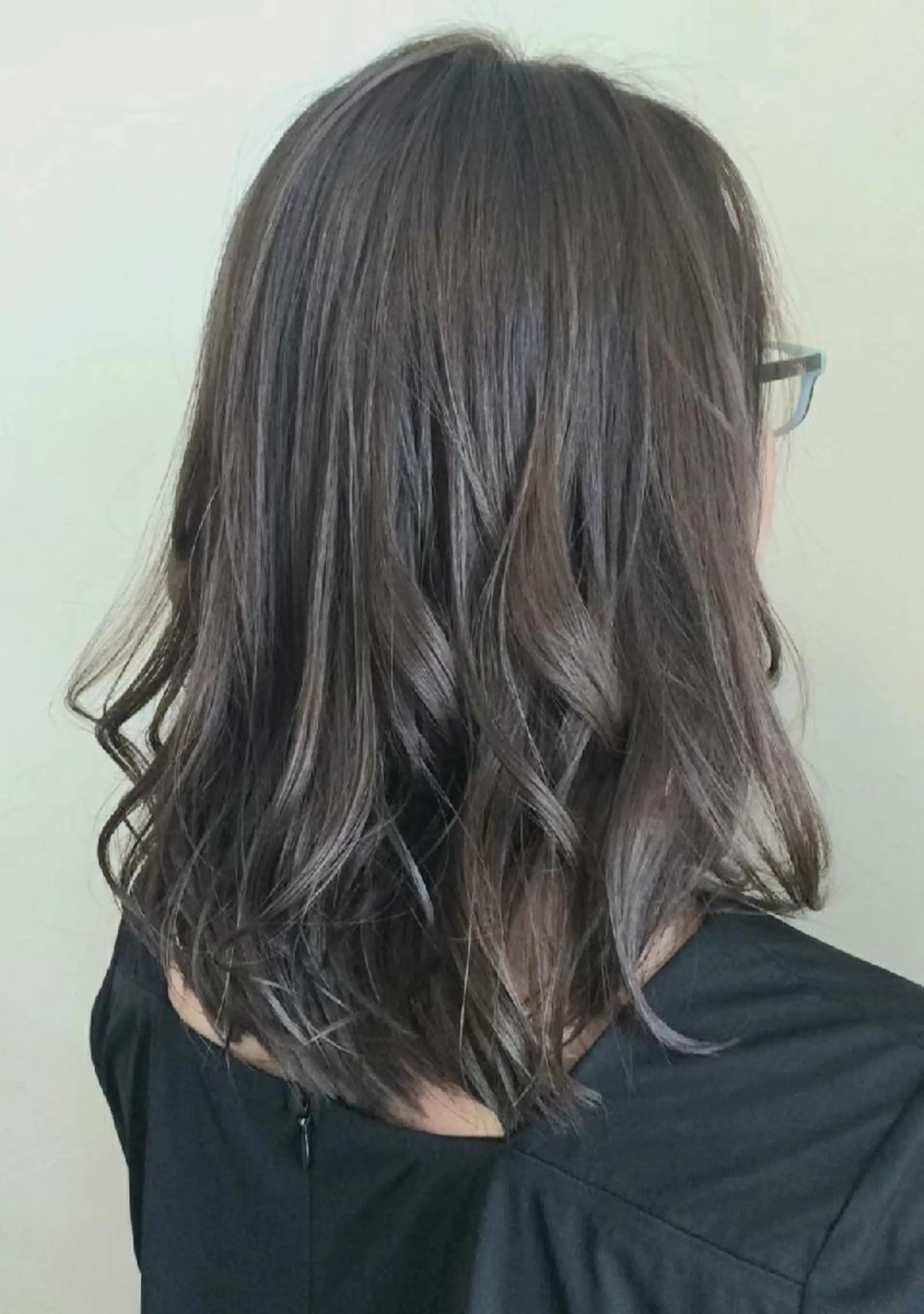 ミディアム カラー 【大宮】デザイナー Anne 諳 アンのヘアスタイル