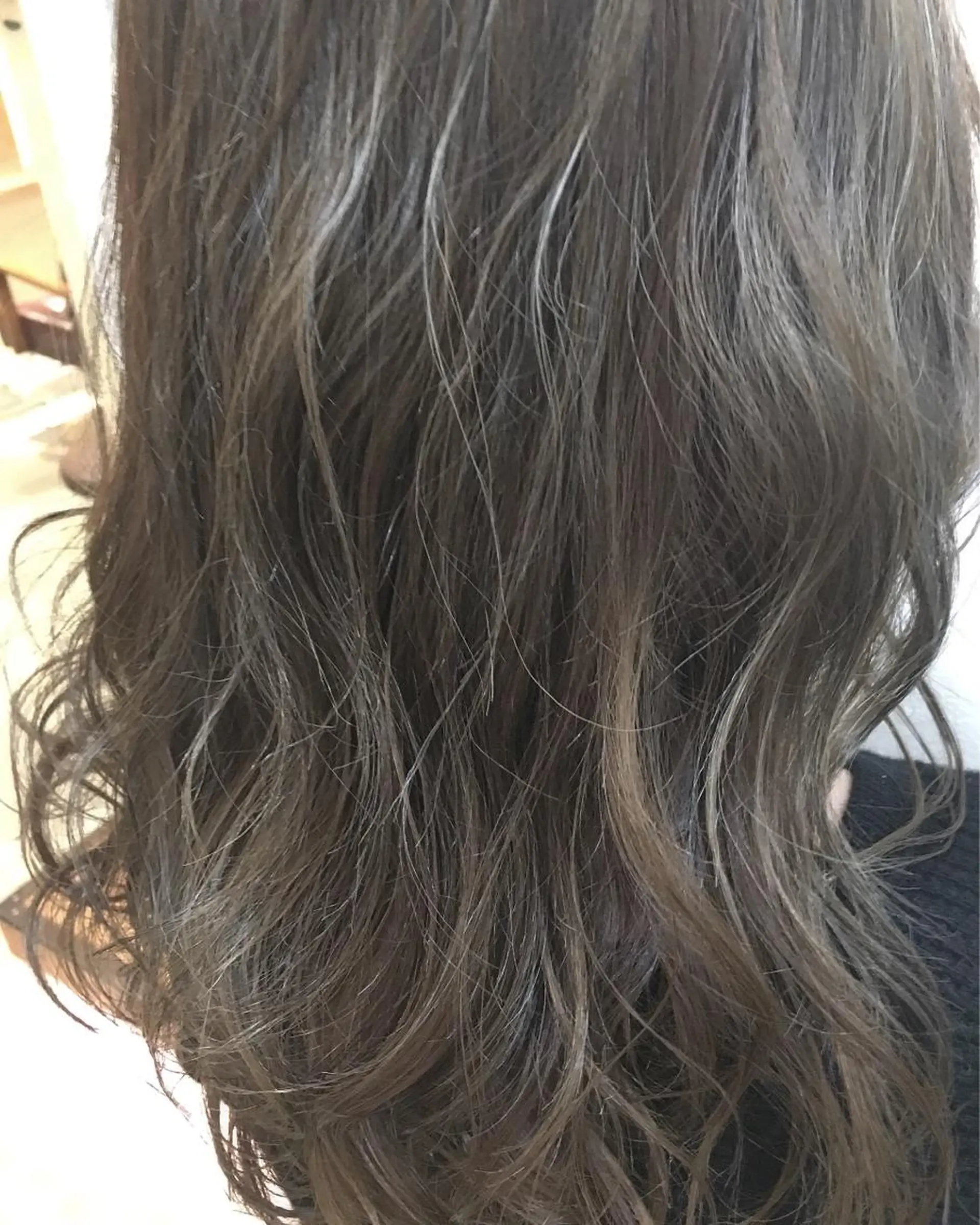 セミロング カラー アッシュ 透明感カラー ハイライトカラー イルミナカラー ラベンダーカラー hair salon Ranun髪質改善のヘアスタイル