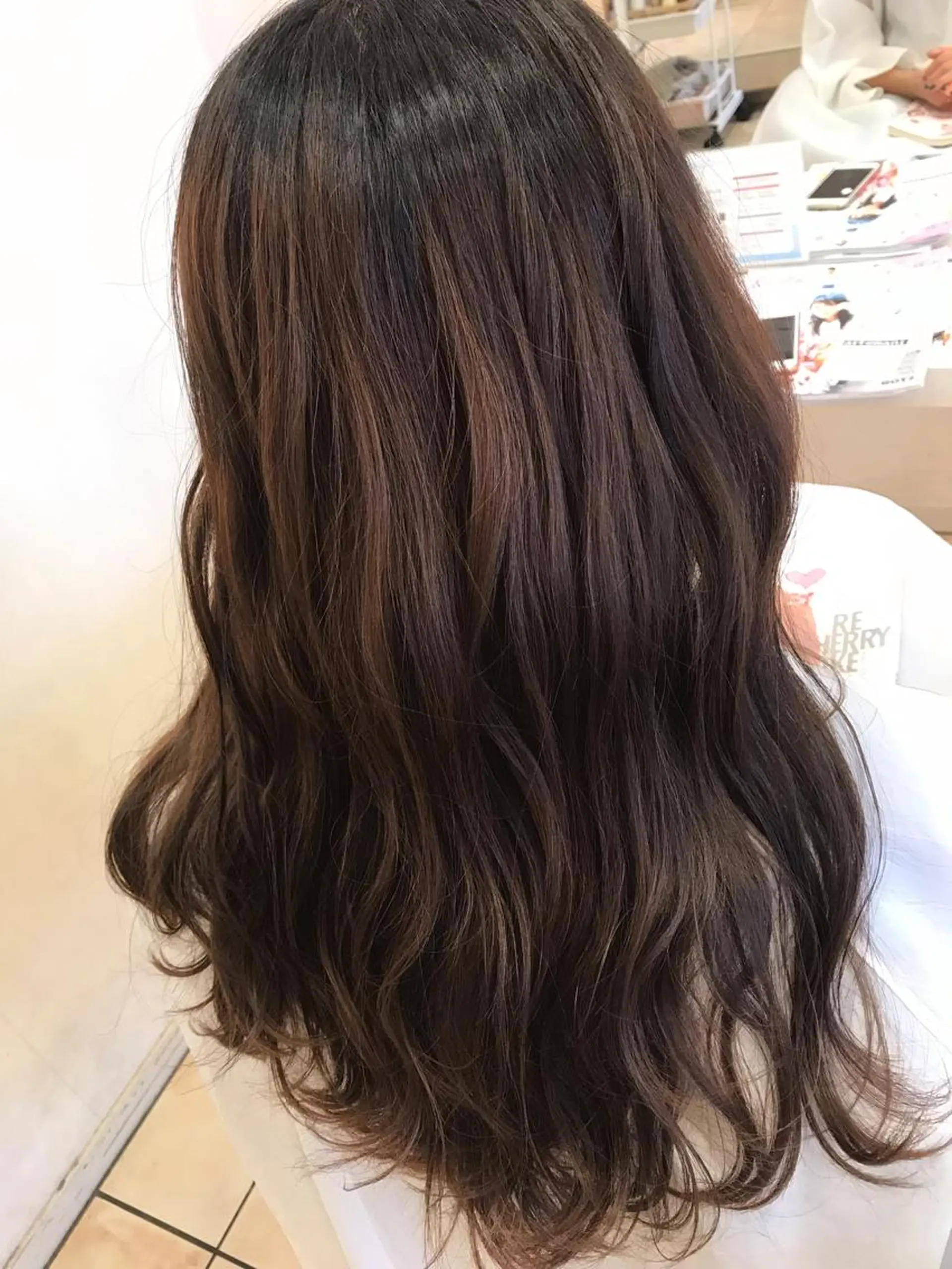 ロング 斎藤 彩香のヘアスタイル