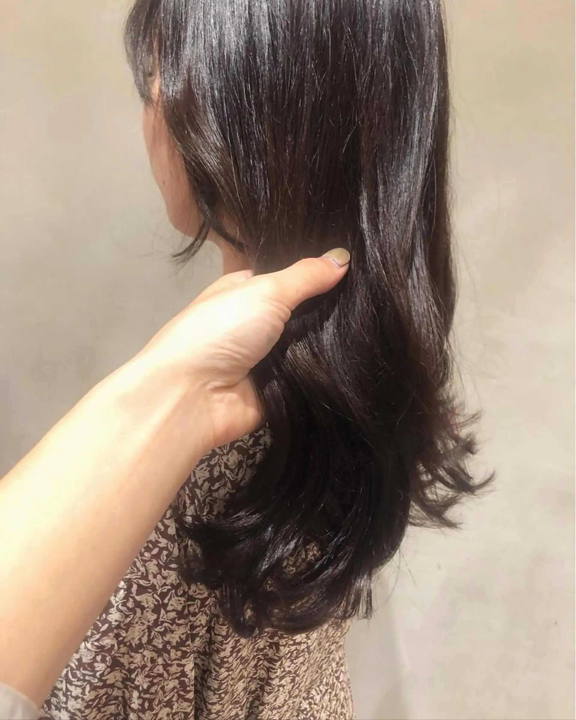 ロング カラー ヘアアレンジ アッシュ ベージュカラー 透明感カラー カット ヘアカラー トリートメント 酸性縮毛矯正🧴韓国 レイヤー/髪質改善のヘアスタイル