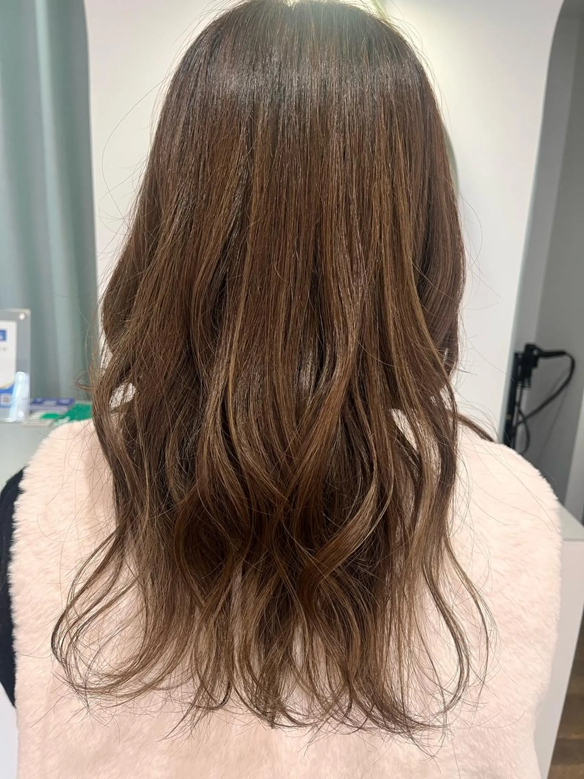 ロング ヘアカラー 武村美咲/ 暖色/艶カラーのヘアスタイル