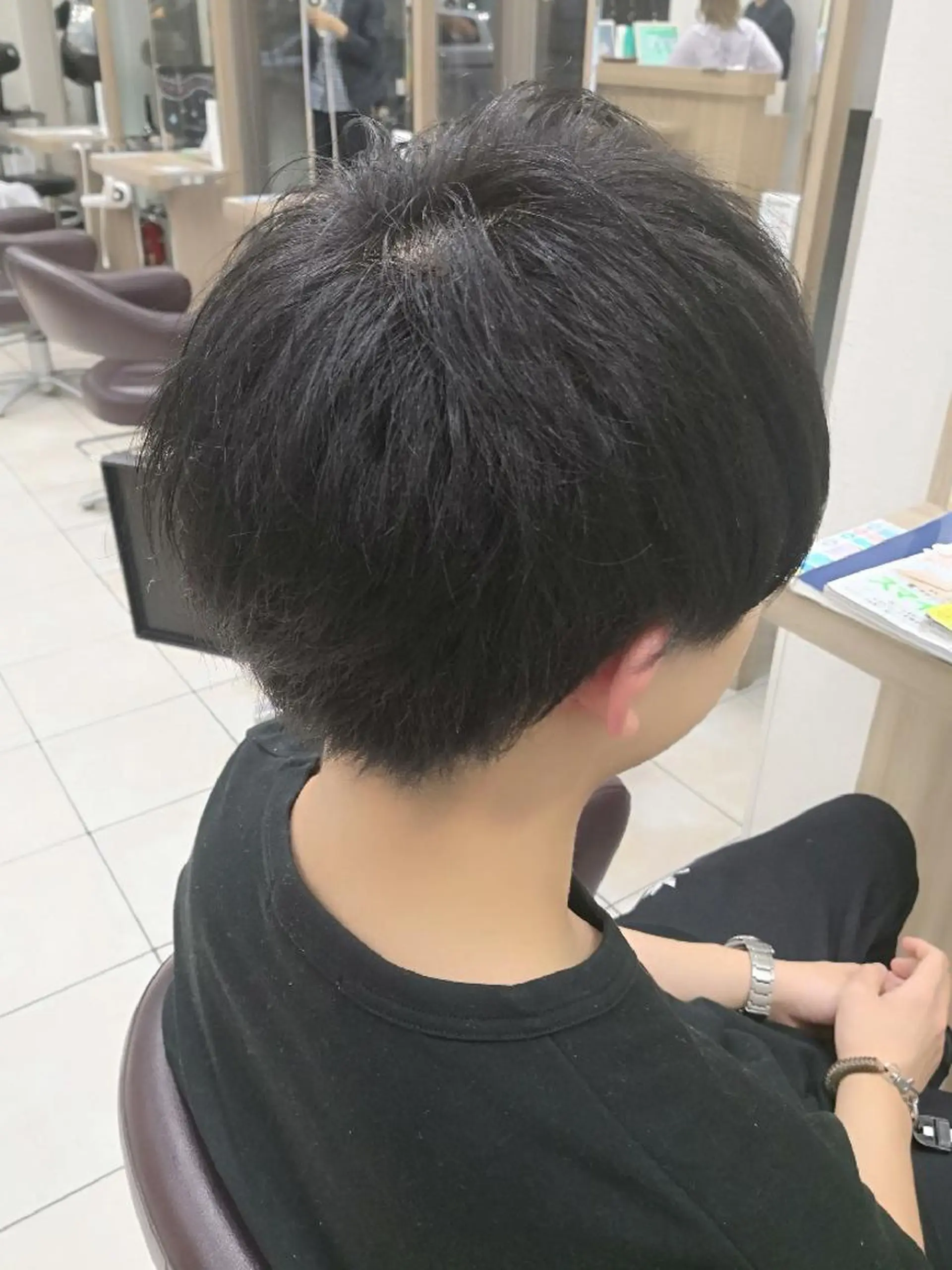 ショート カラー ヘアカラー 🩶ハイライトカラー 🩶ASH西葛西鈴木のヘアスタイル