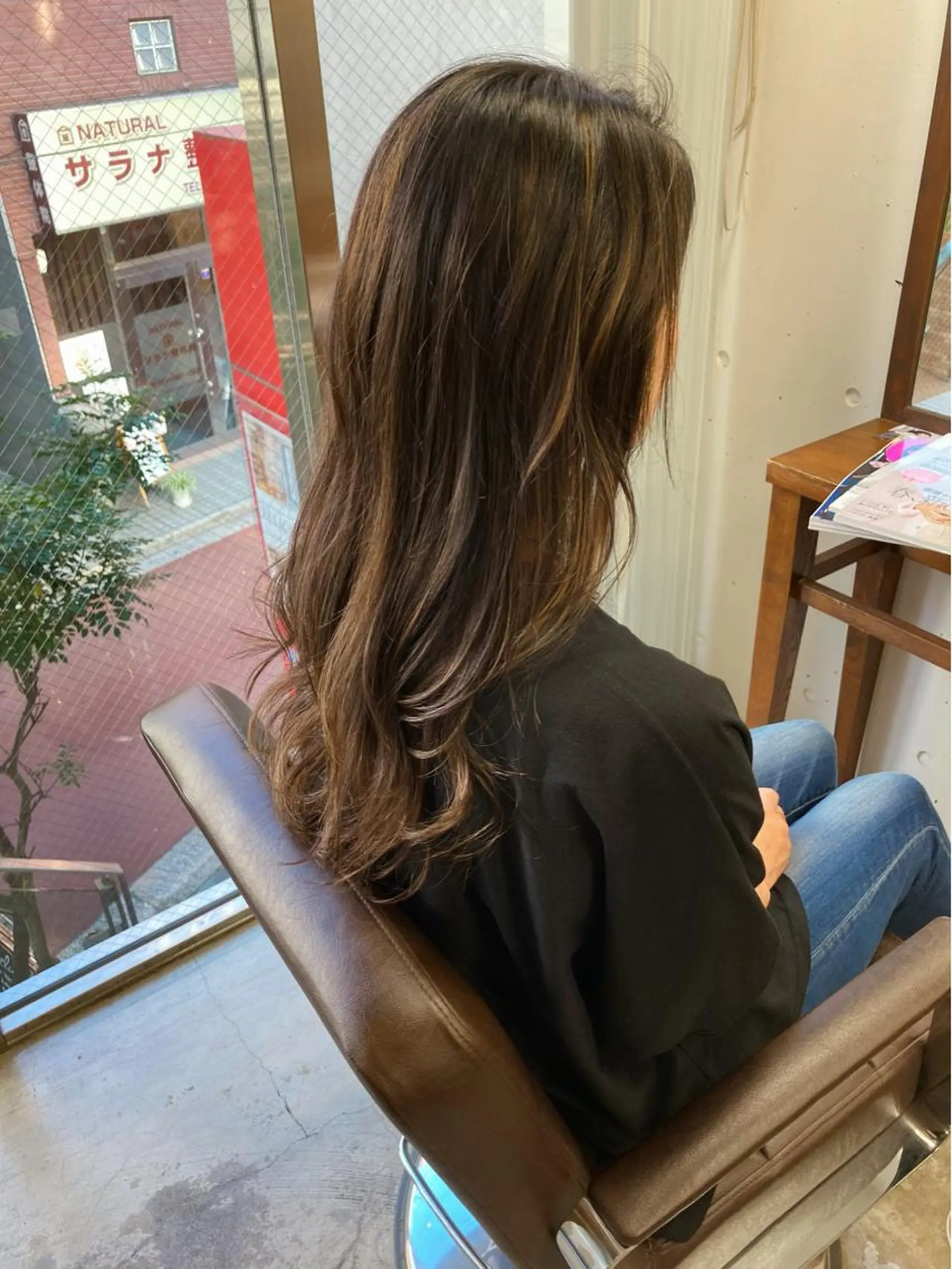 ロング 【白髪ぼかし】 愛甲竜佑のヘアスタイル