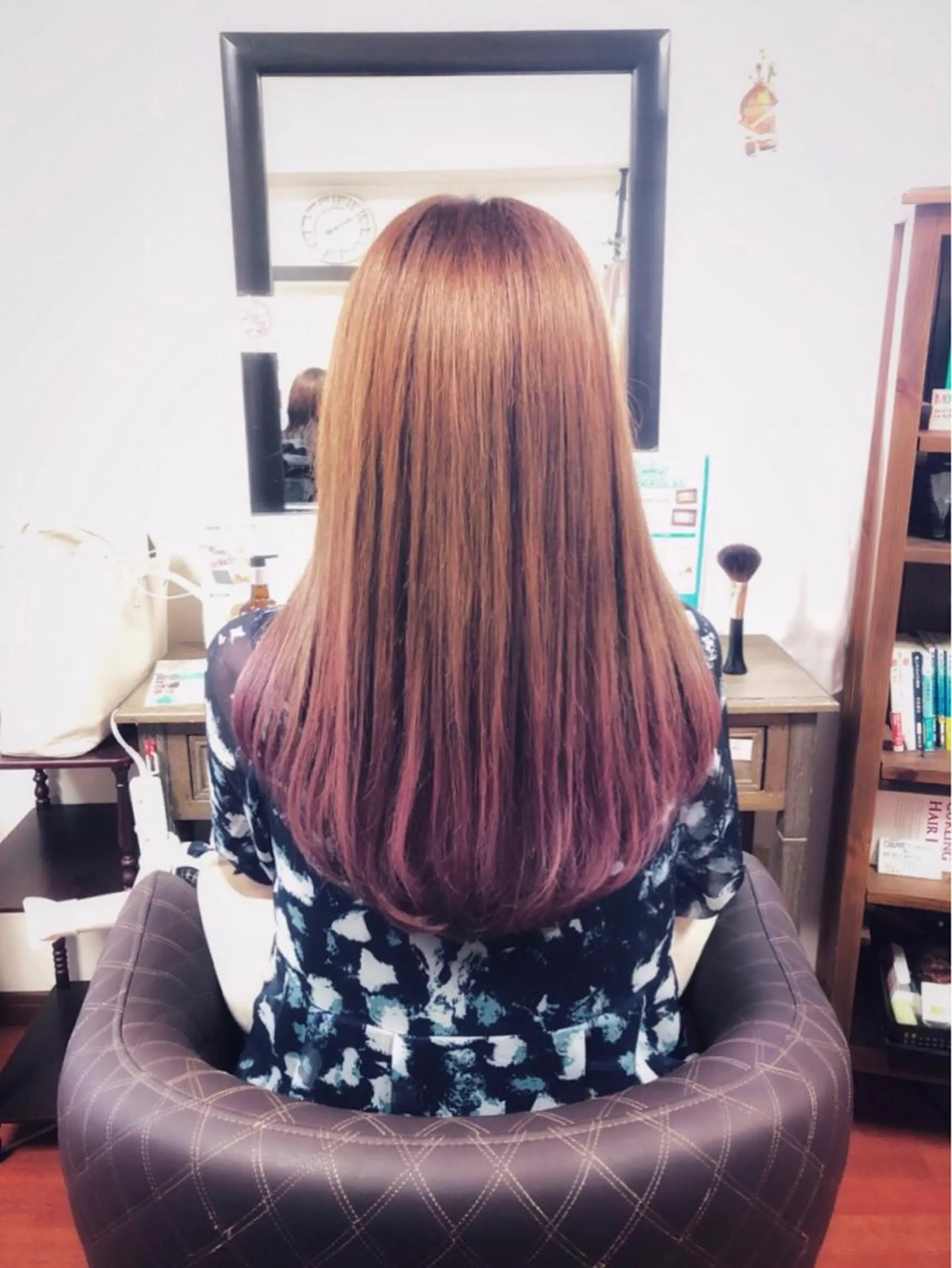 ロング カラー ブリーチ グラデーションカラー 是枝 さくらのヘアスタイル