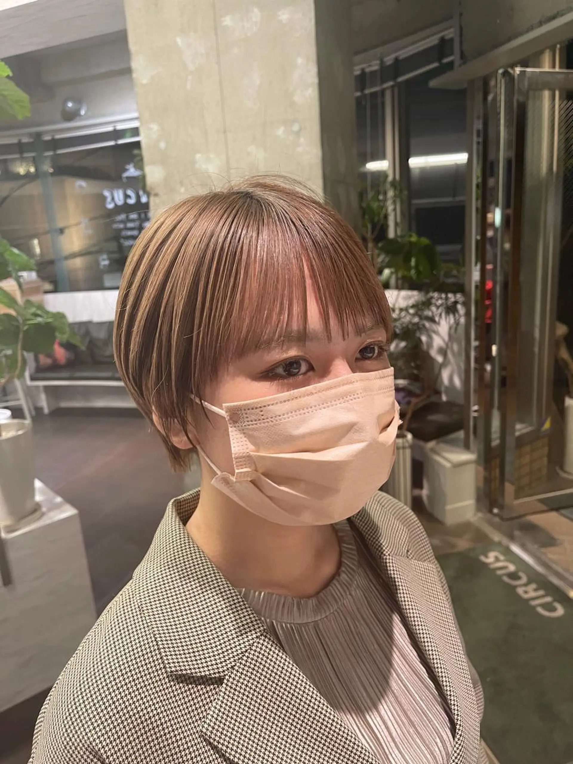 ショート レイヤー特化/小顔顔 周り/セノ/表参道のヘアスタイル