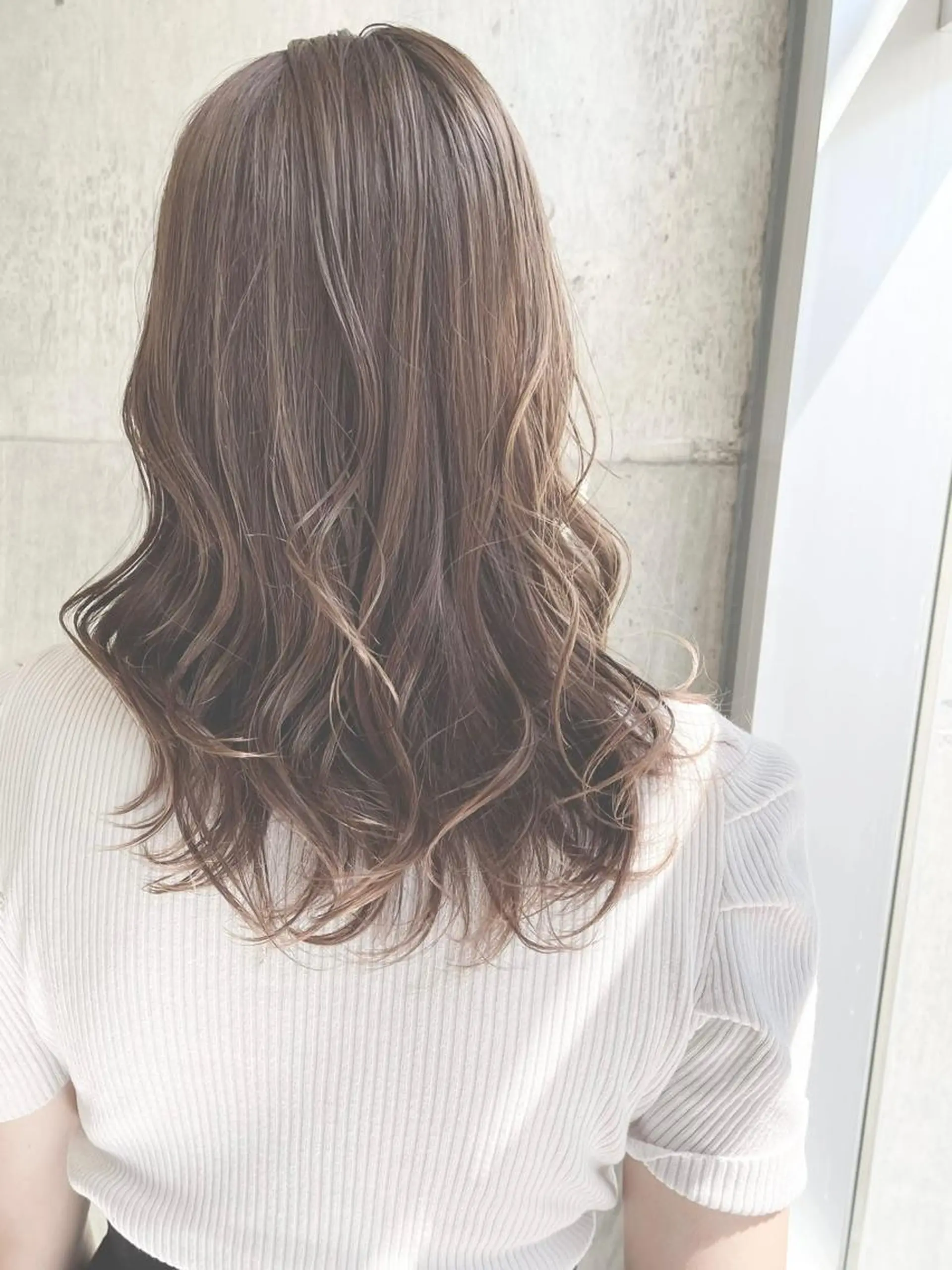 セミロング ハイライト ヘアカラー トリートメント 小林 正樹のヘアスタイル