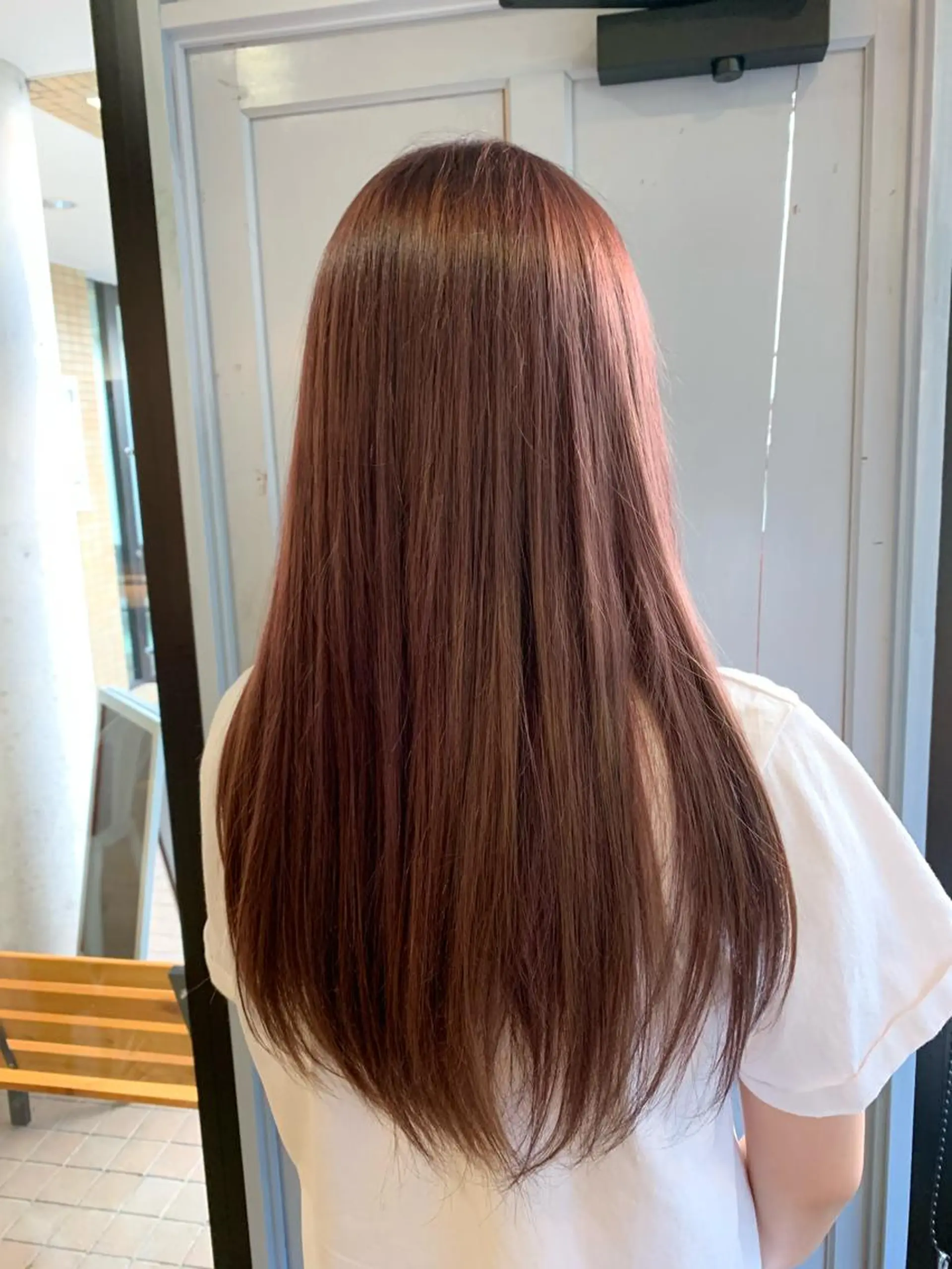 ロング カラー アッシュ ブリーチ ピンクカラー ピンクアッシュ ツキダテ ユイのヘアスタイル