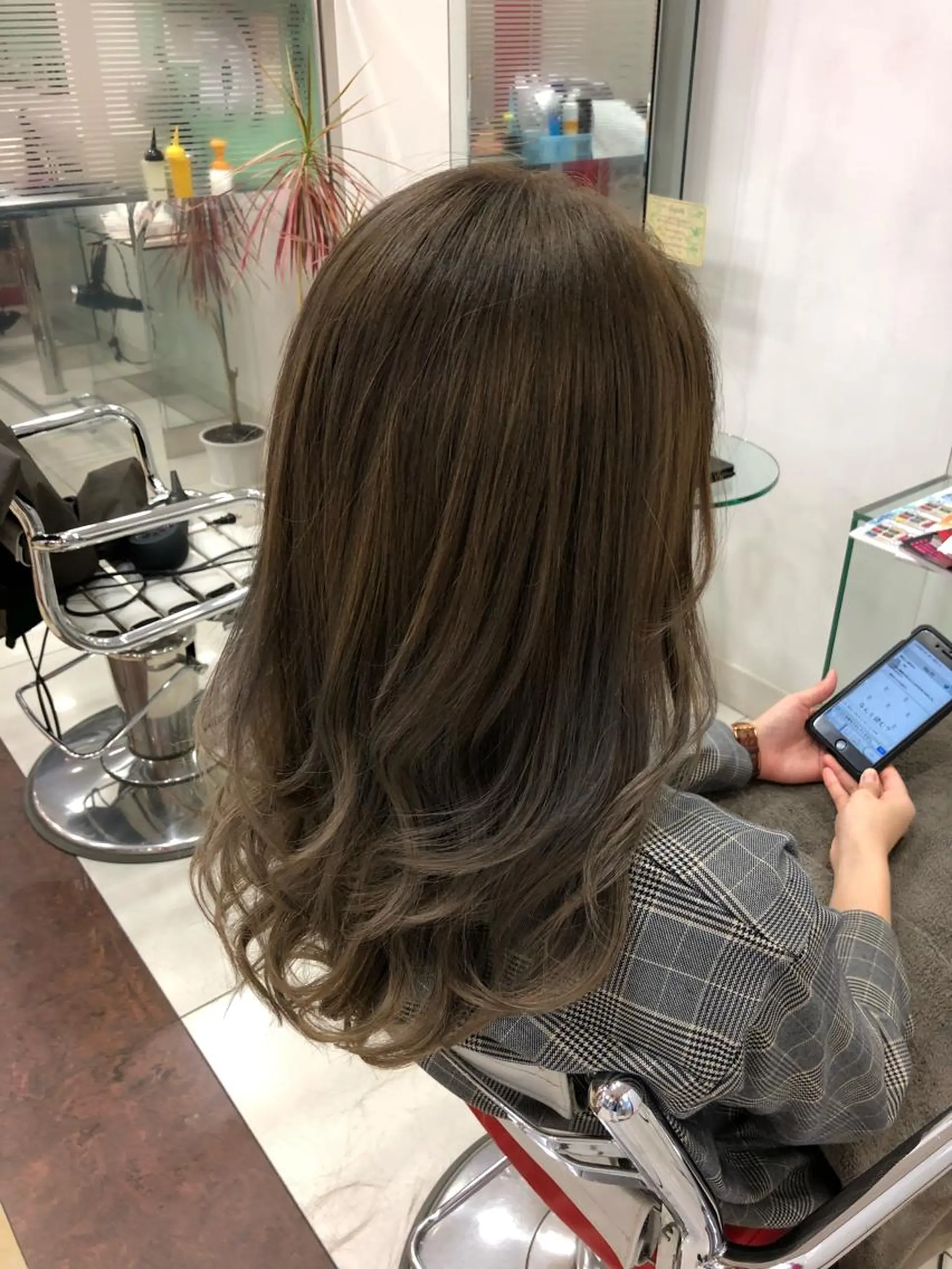 ロング カラー アッシュ グラデーションカラー 得能 雅人のヘアスタイル