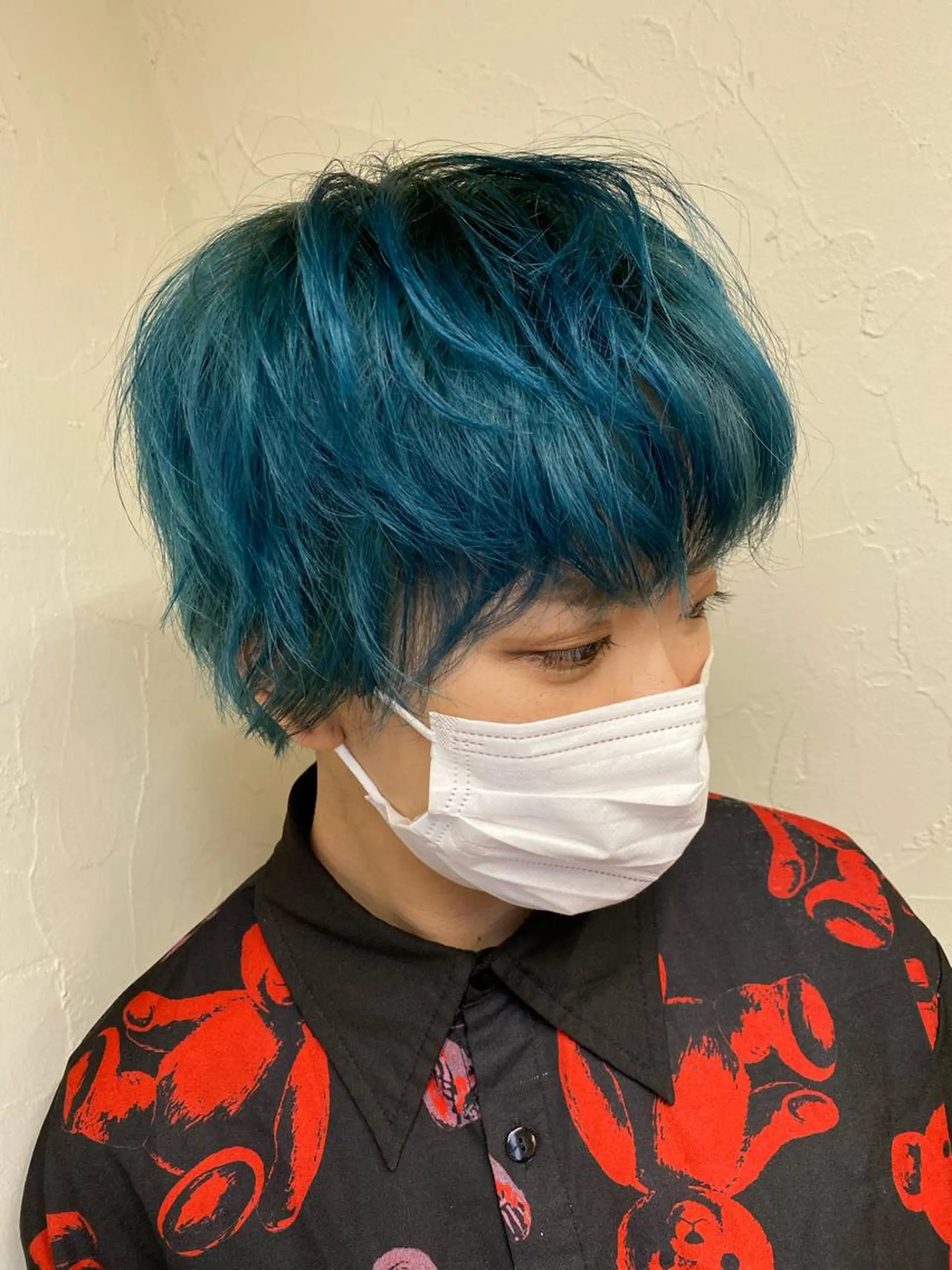 ショート カラー ブリーチ ブルーカラー ダブルカラー ヘアカラー トリートメント 髪質改善/レイヤー ストウシンゴのヘアスタイル