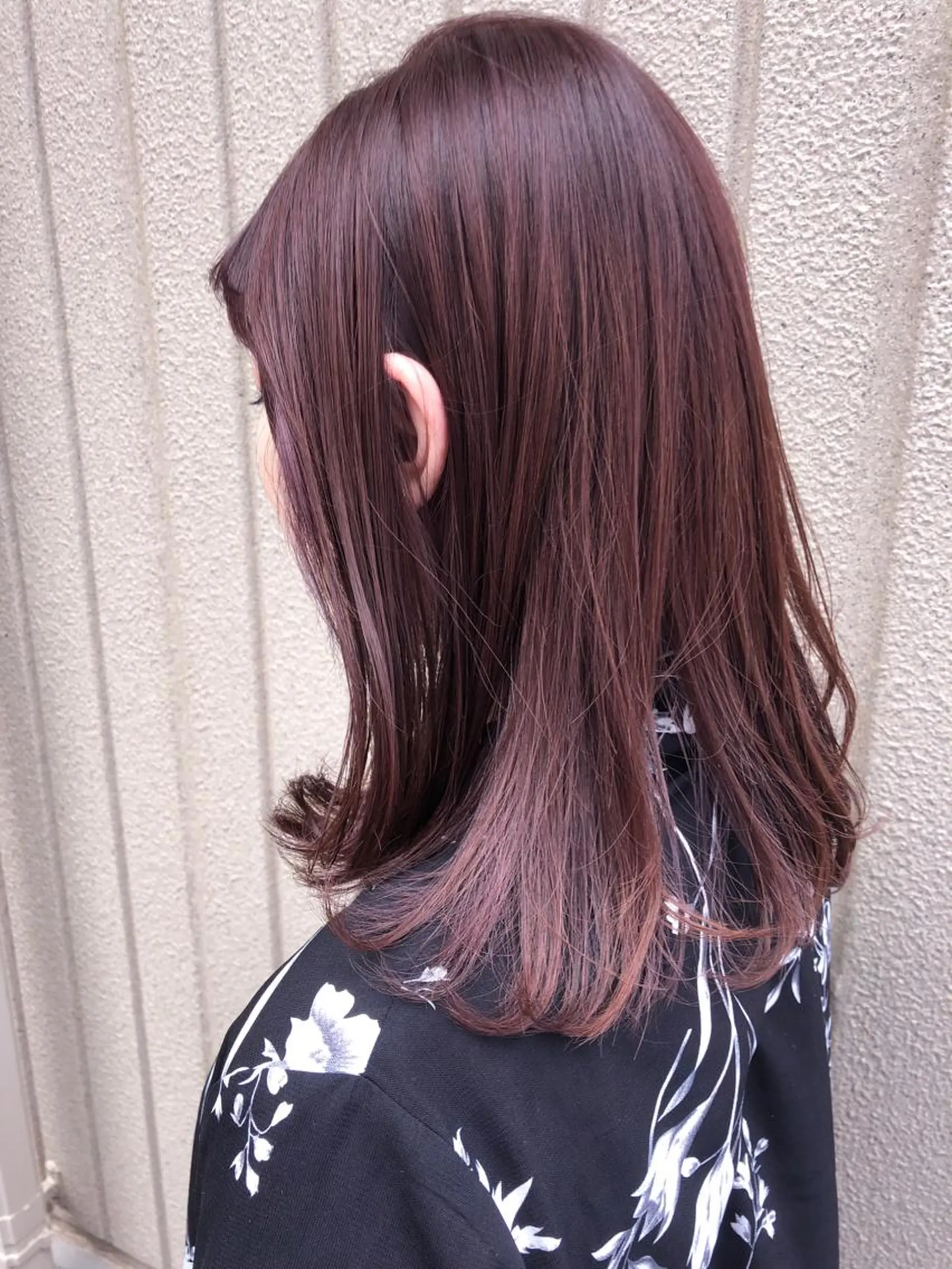 ミディアム カラー イルミナカラー HOLON池袋所属・ウルフカット ハッシュカット/七海のヘアスタイル