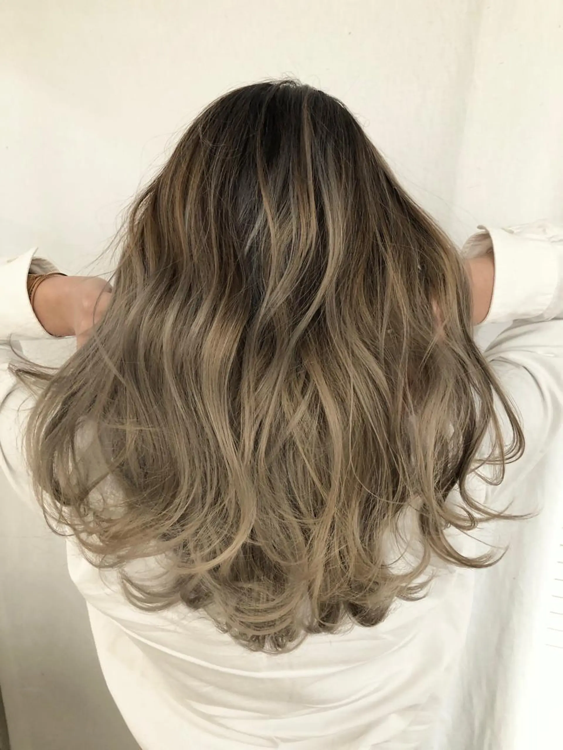 ロング カラー かわさき ともやのヘアスタイル