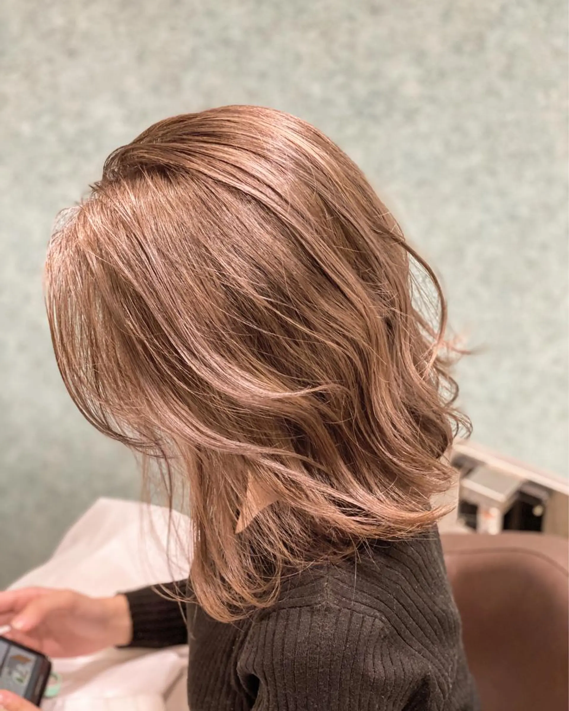 ミディアム カラー ベージュカラー ダブルカラー ミルクティーベージュ 💎大人ハイライト 💎上杉一也💎のヘアスタイル