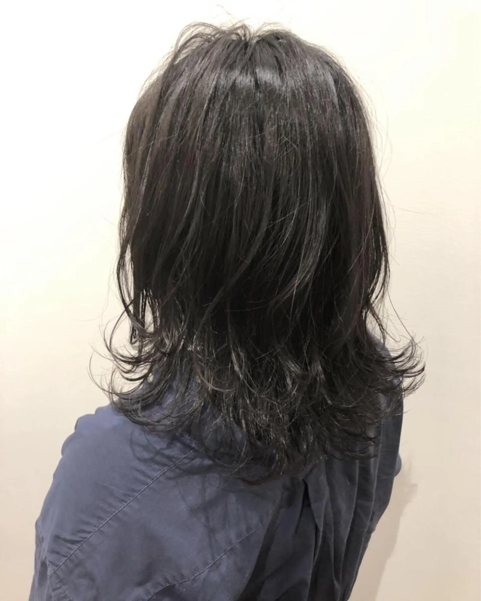 ミディアム カラー 石田 優菜のヘアスタイル