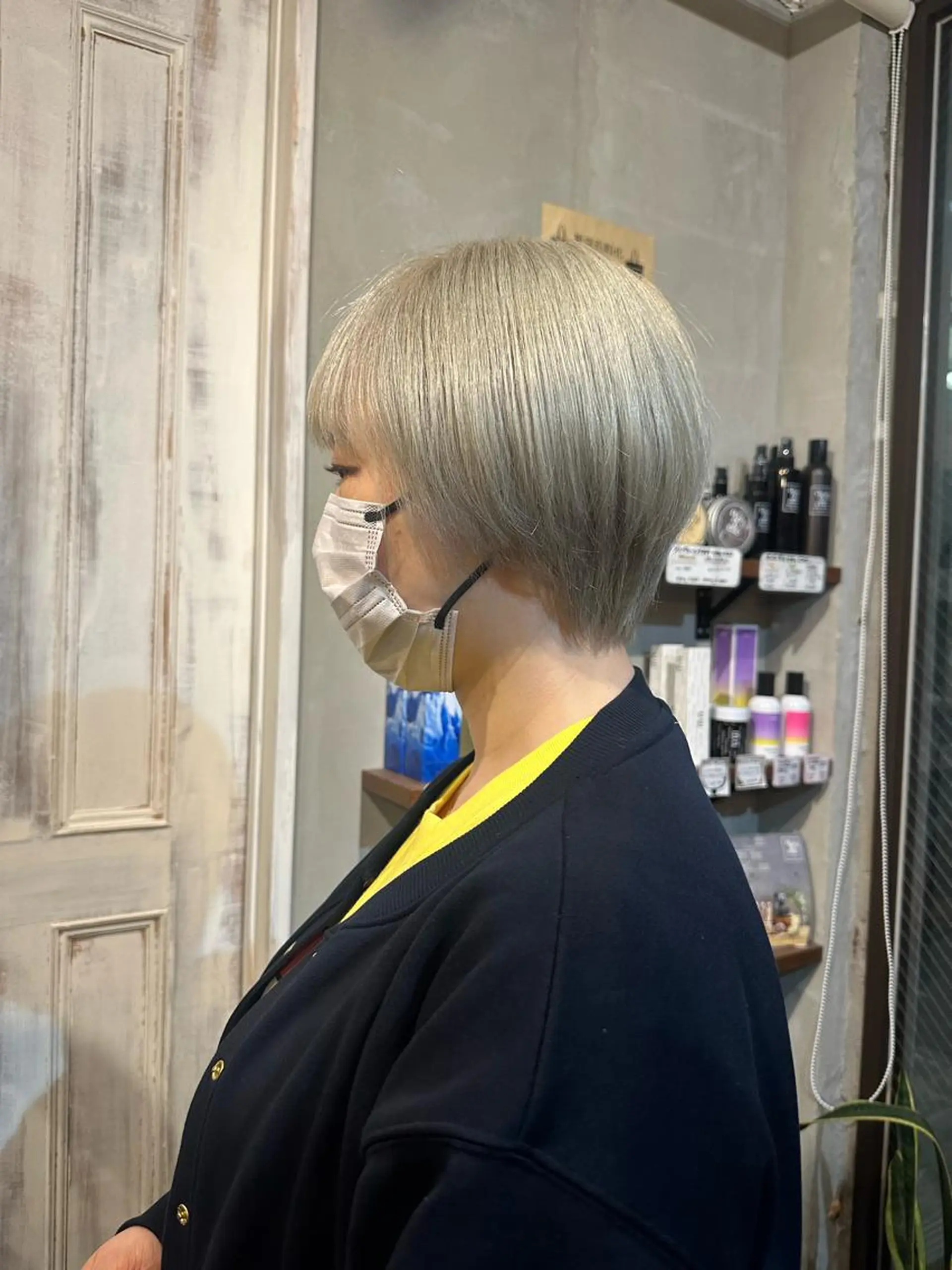 ショート カラー 中村 彩乃のヘアスタイル