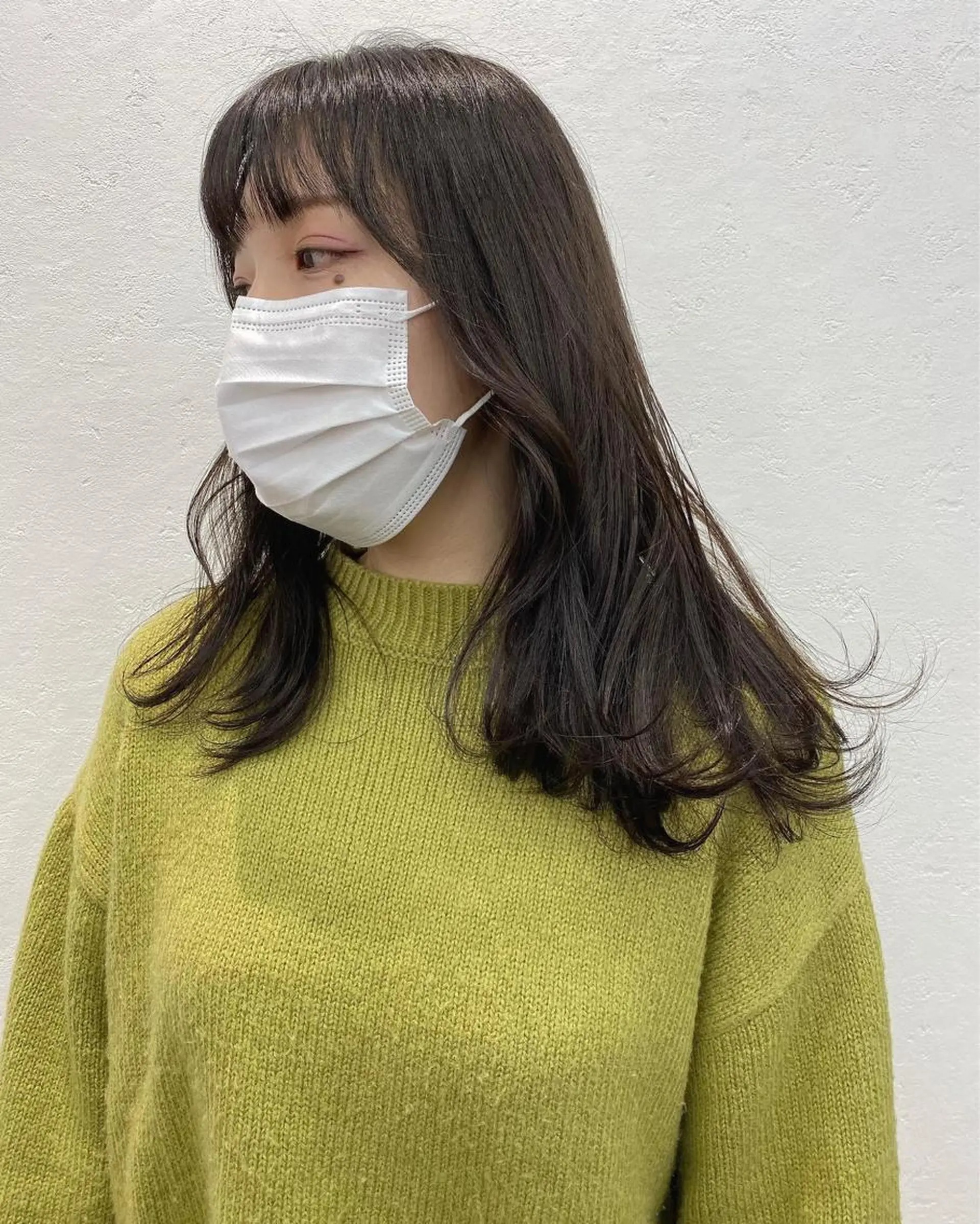 セミロング カラー オリーブ/アッシュ やわらか透明感カラーのヘアスタイル