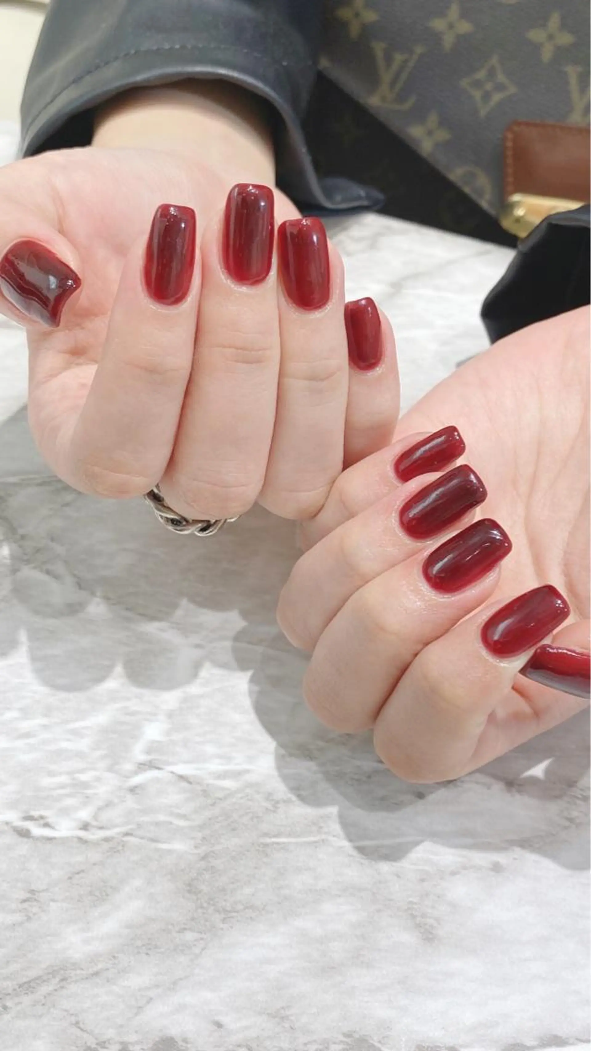 ネイル ボルドー ワンカラーネイル ハンドネイル フットネイル ハンドケア nail salon  AlgeTy所属・✴︎:.｡. MAKI.｡.:✴︎のネイルデザイン