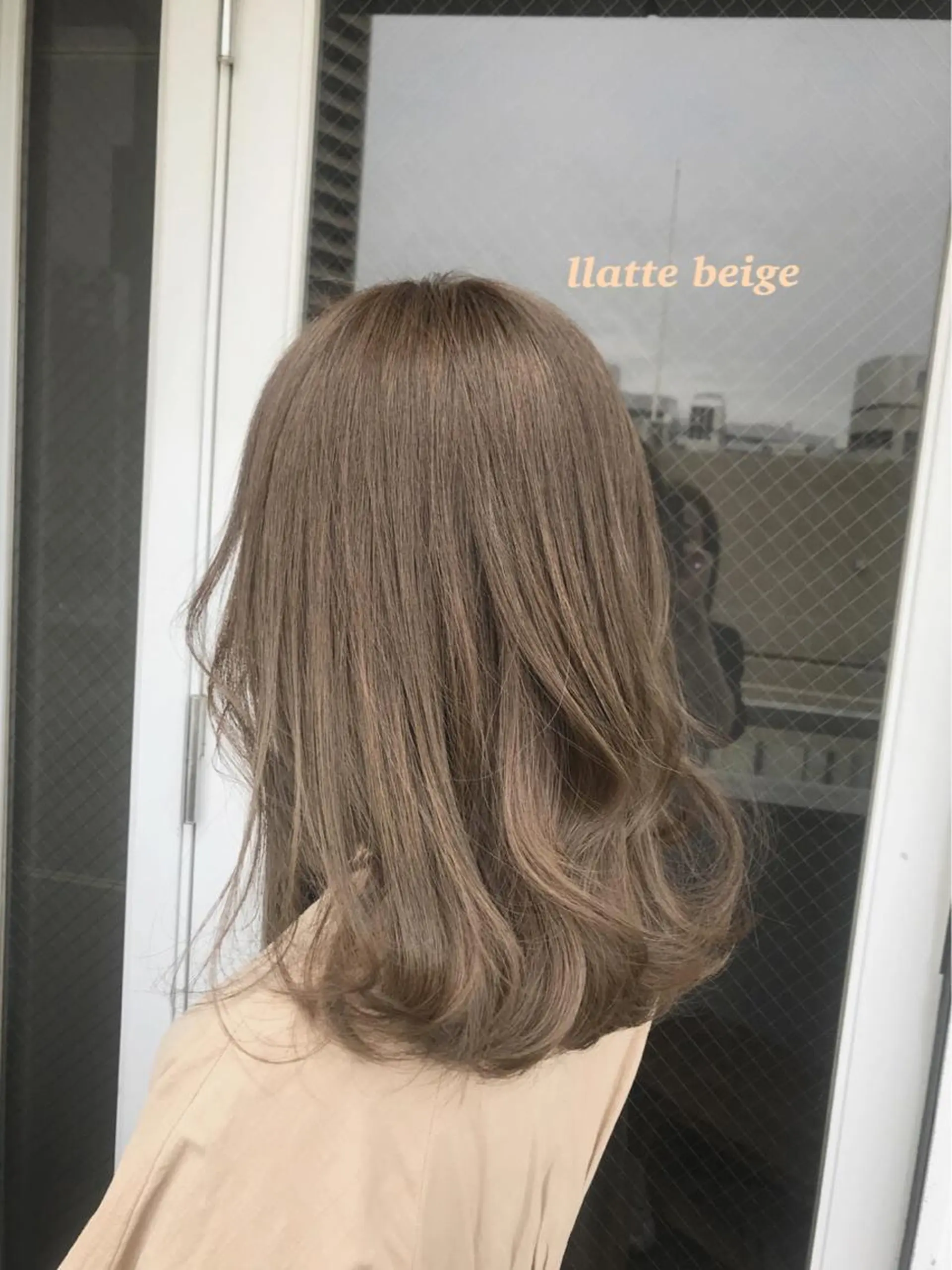 セミロング カラー ヘアアレンジ ベージュカラー ラテベージュ topstylist 芳賀みなみのヘアスタイル