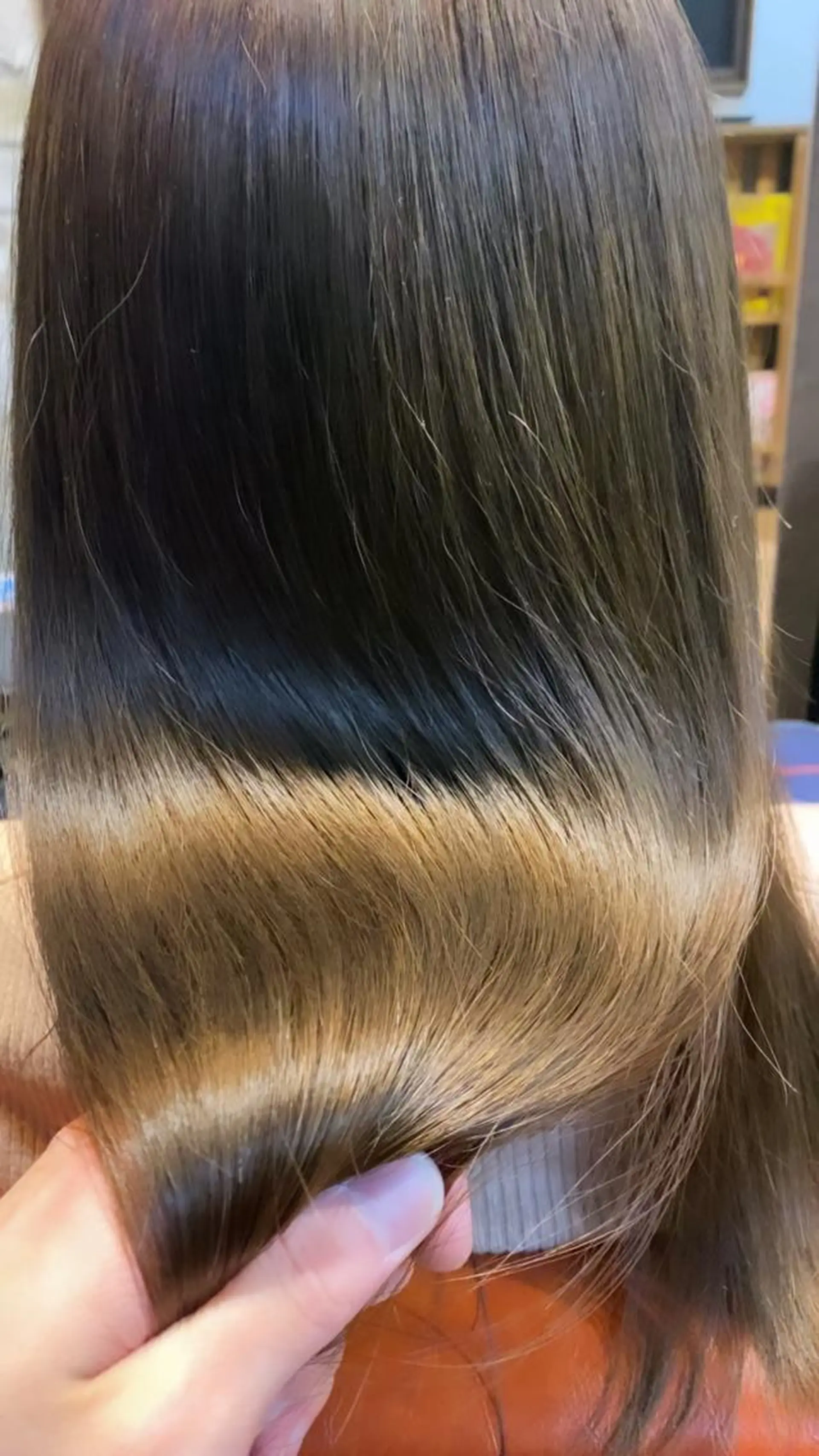 セミロング カラー ベージュカラー 透明感カラー ミルクティーベージュ カット ヘアカラー トリートメント HAIR STUDIO  buzz所属・金子 富士のヘアスタイル