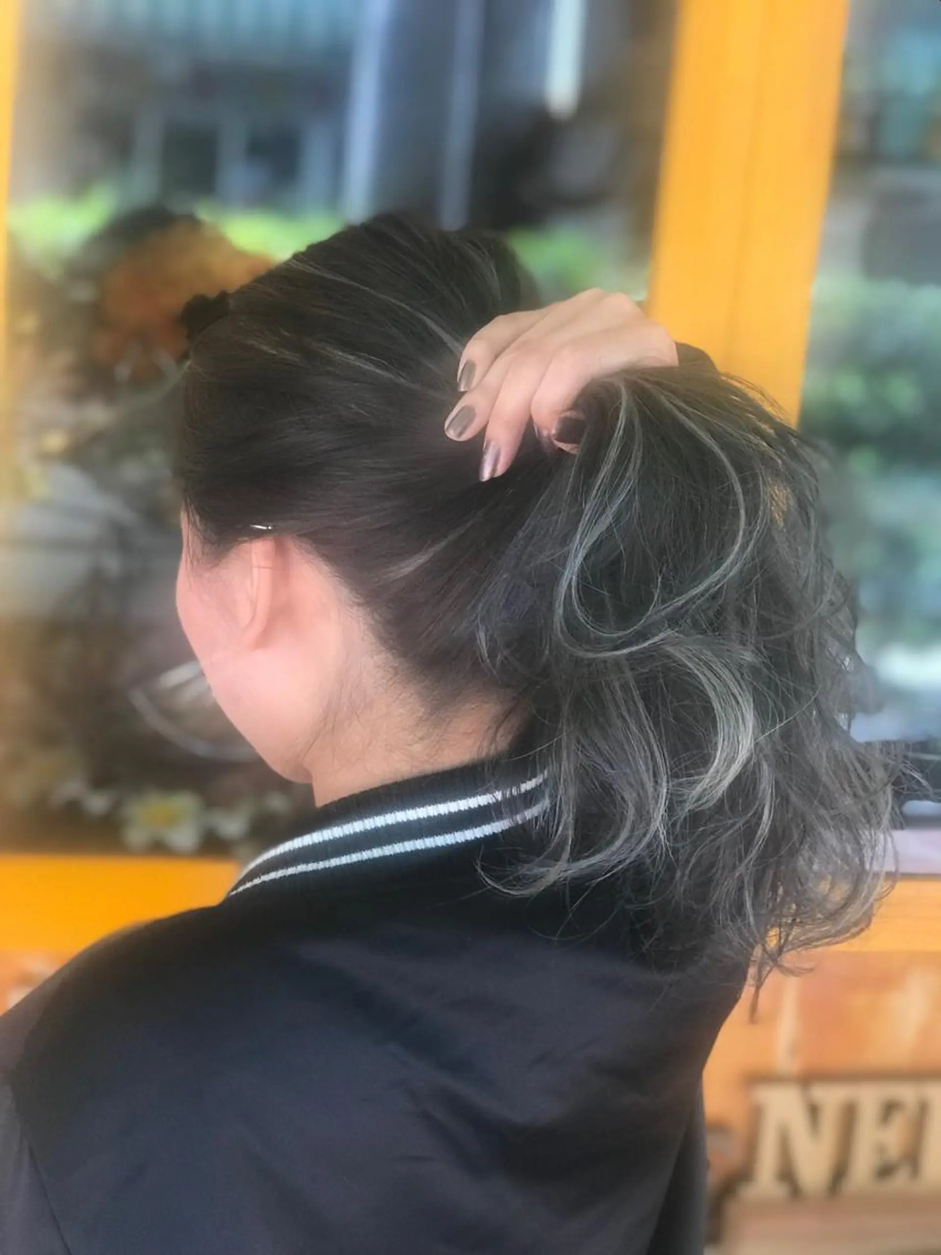 セミロング カラー ヘアアレンジ 結婚式・ブライダル アッシュ バレイヤージュ ベージュカラー ブリーチ 溝部裕太Hair salon808代表のヘアスタイル