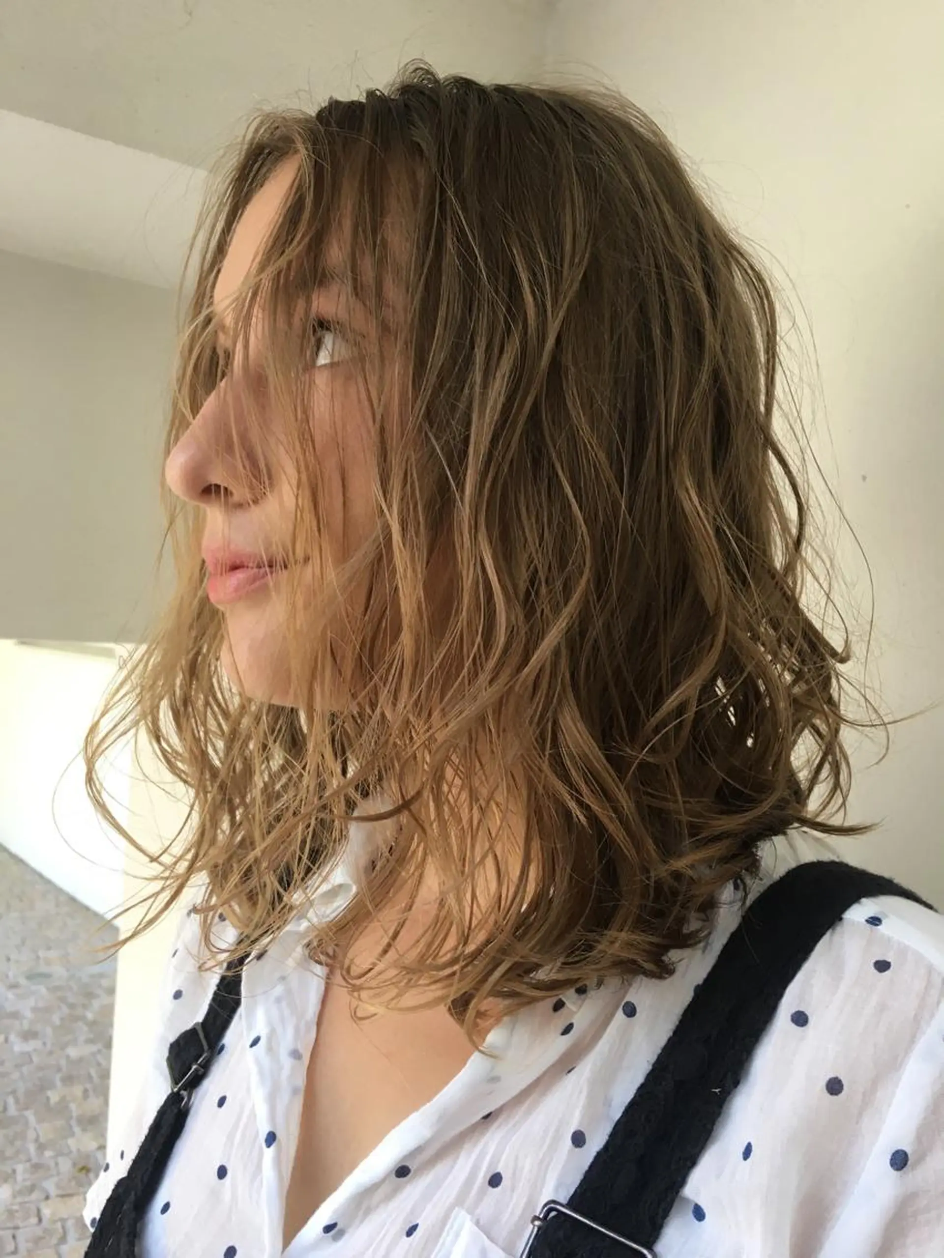 ミディアム カラー アッシュ ベージュカラー ブリーチ BRUNTJET所属・MAEDA MADOKAのヘアスタイル