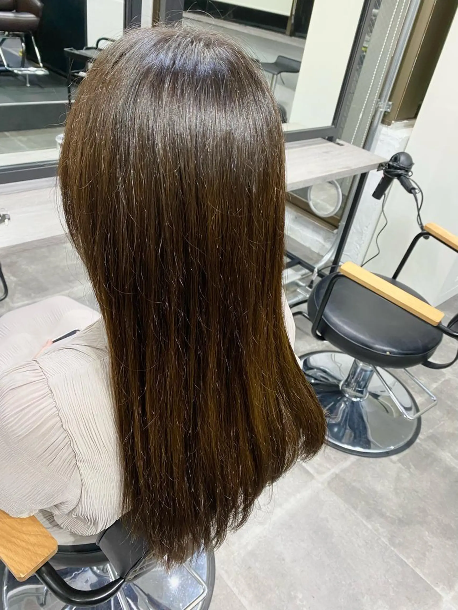 ロング カットモデル/ 吉本　彩夏のヘアスタイル