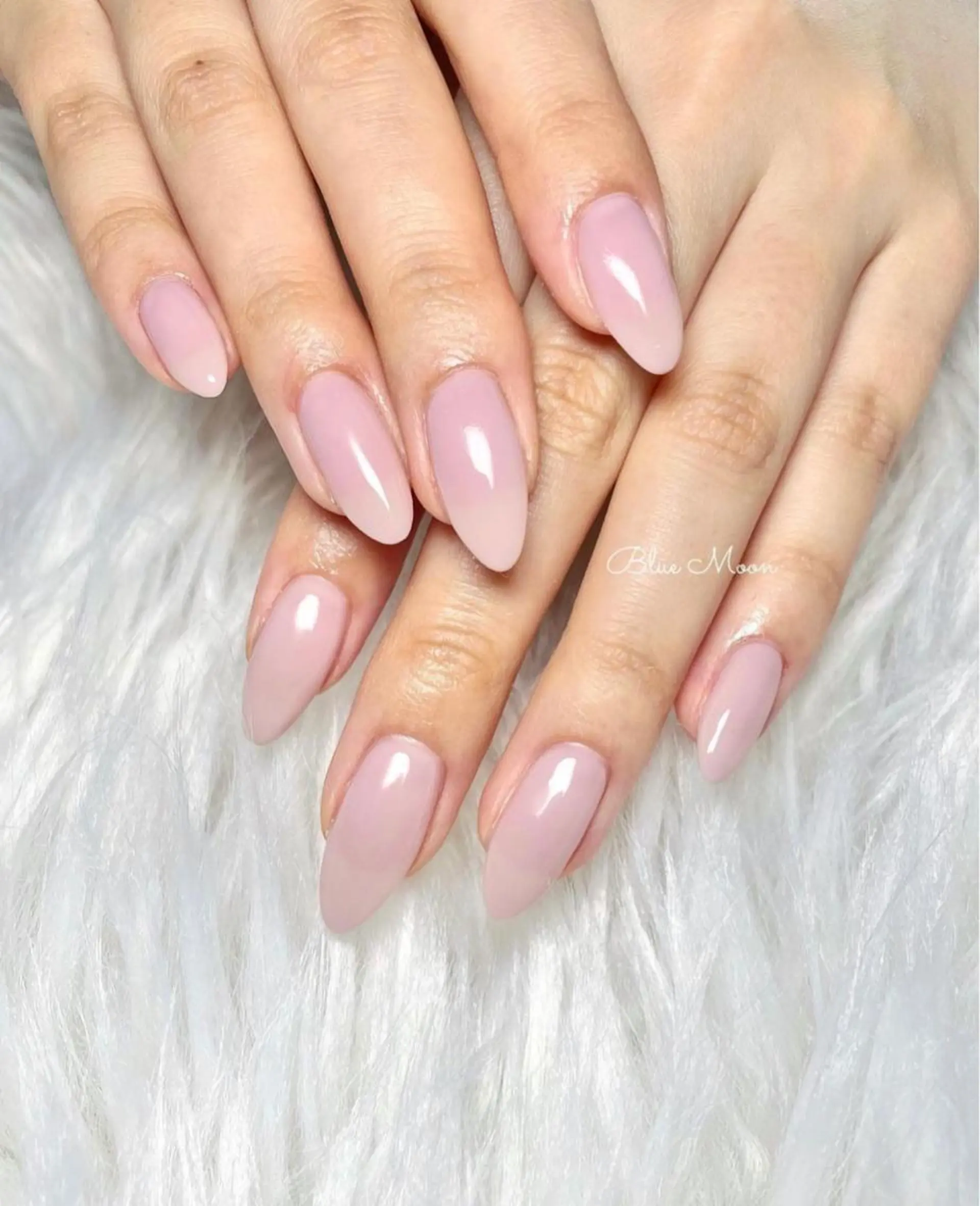 ネイル ハンドネイル フットネイル ハンドケア nail salon Blue Moonのネイルデザイン