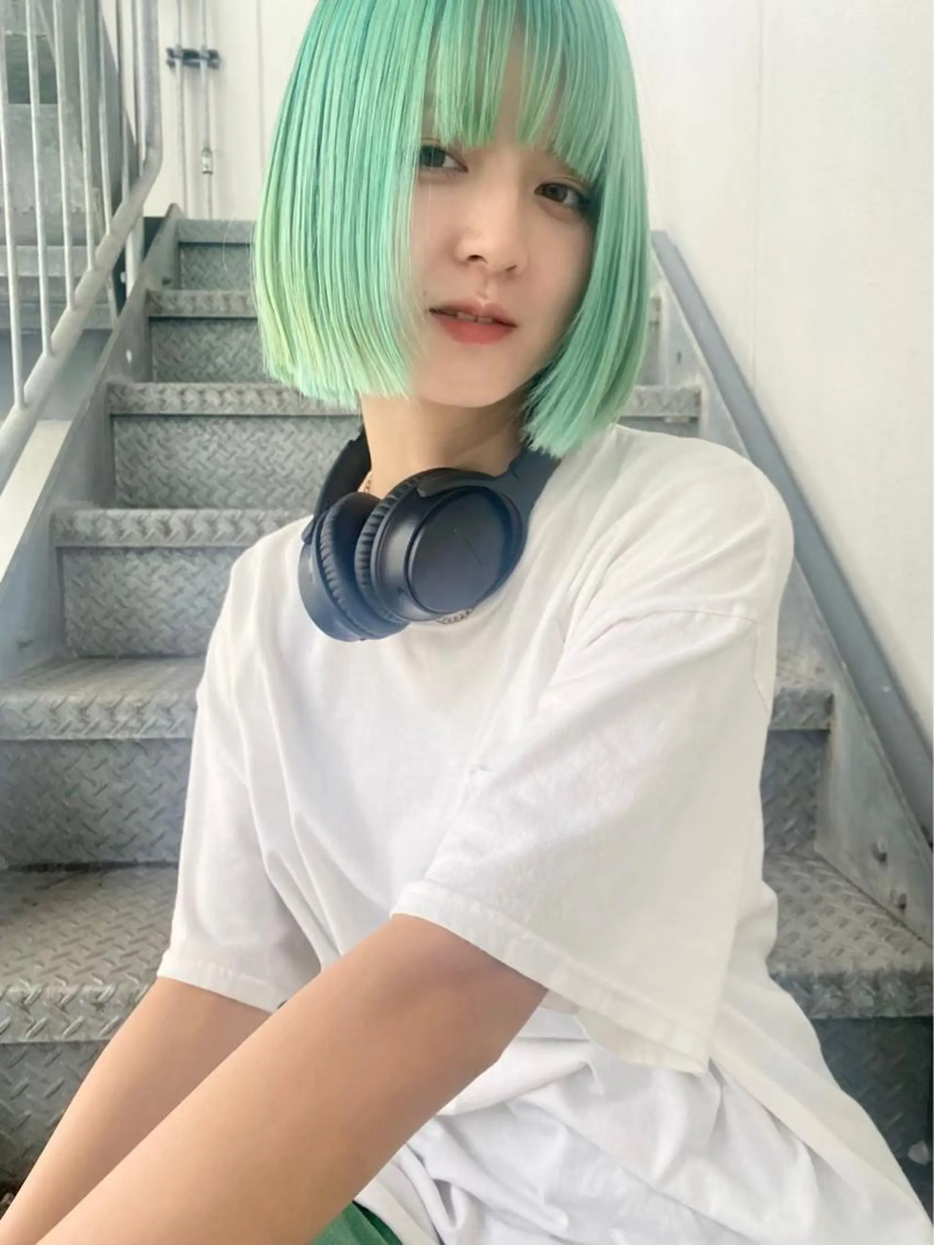 カラー ブリーチ ミント 透明感ブリーチ ハイトーンウエダのヘアスタイル