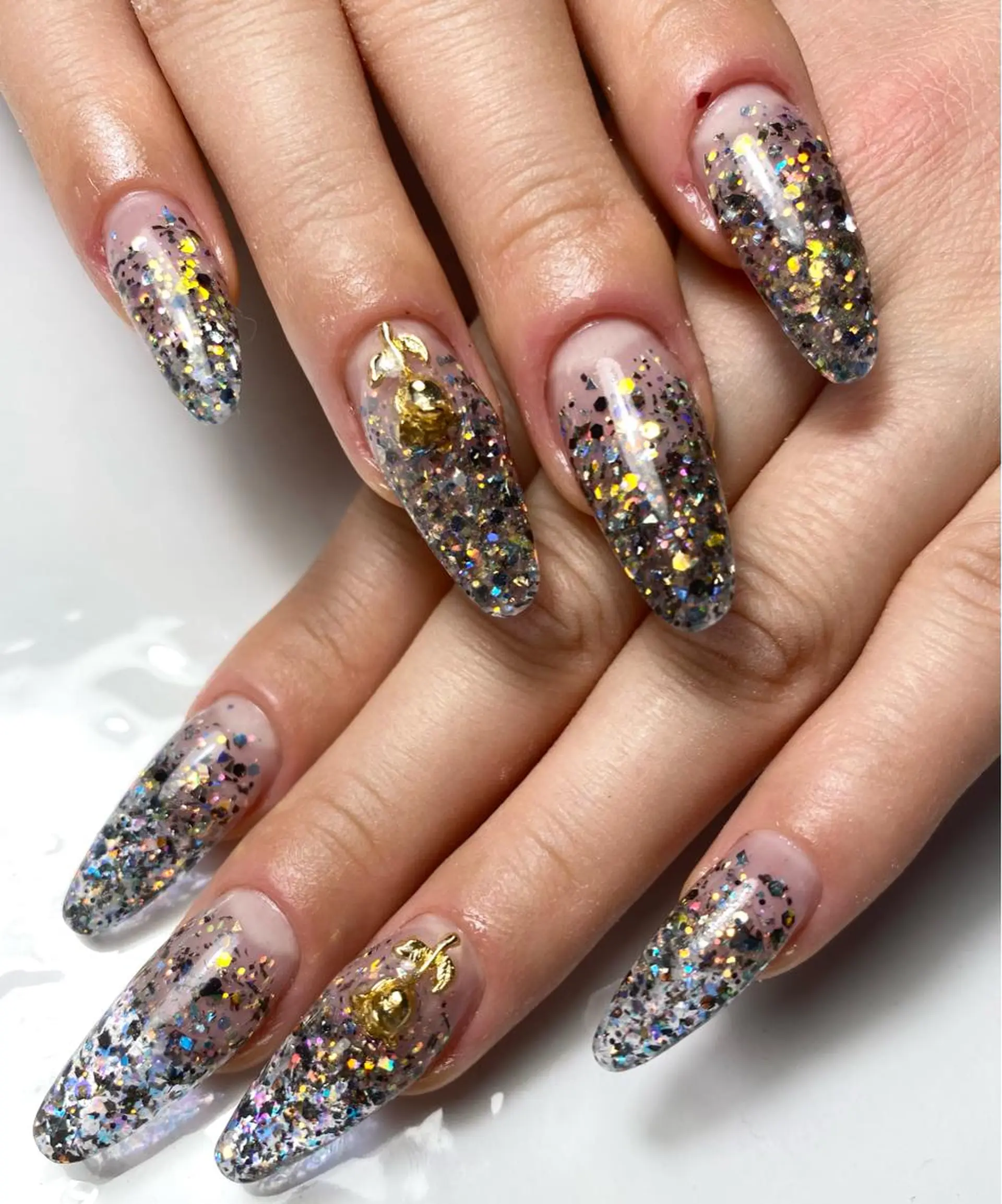 セミロング ネイル ジェルネイル ホログラムネイル キラキラネイル ラメ(グリッター) スカルプネイル ハンドネイル lune nail_2017のその他イメージ