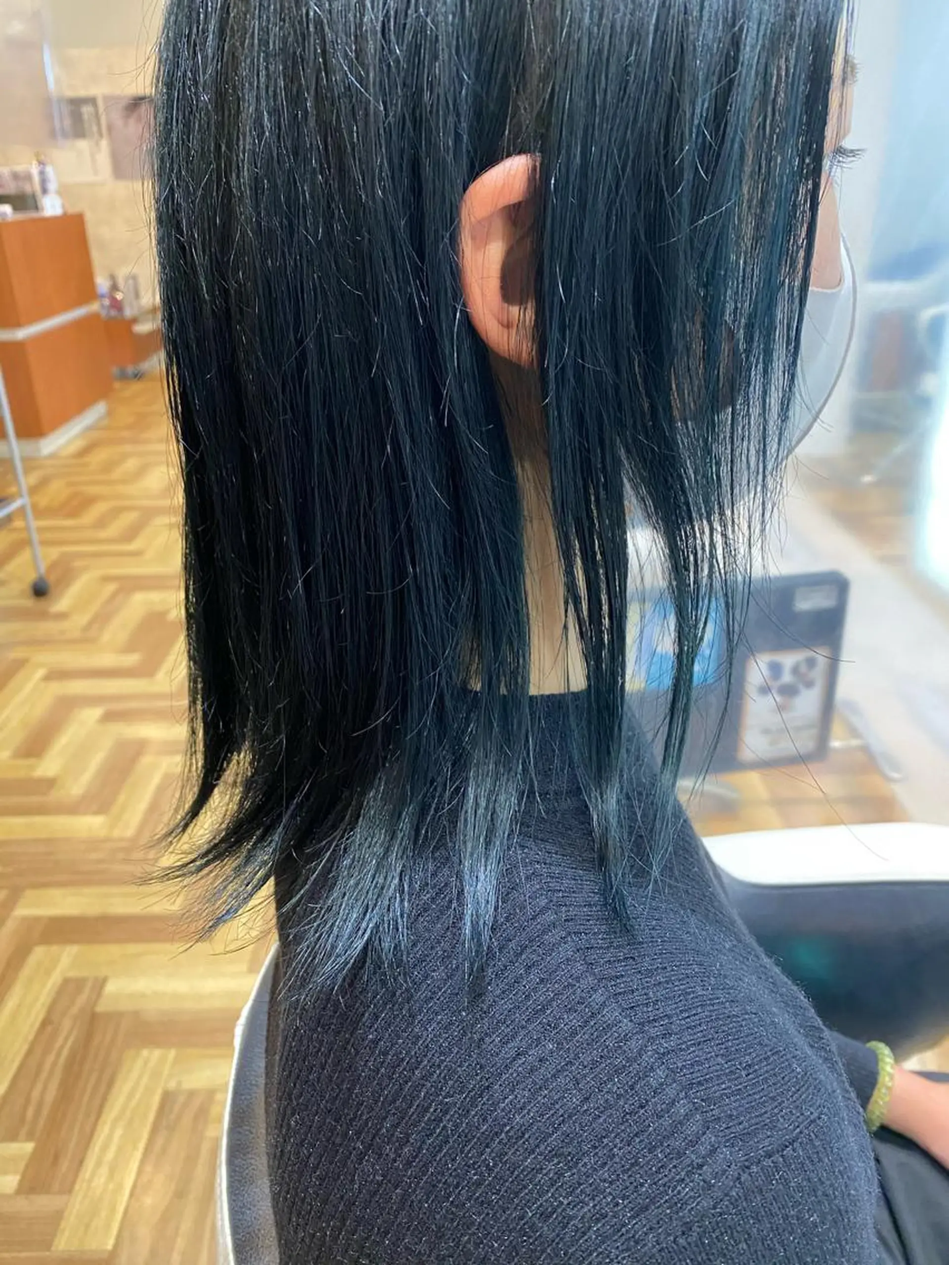 ミディアム 高木 麻知子のヘアスタイル