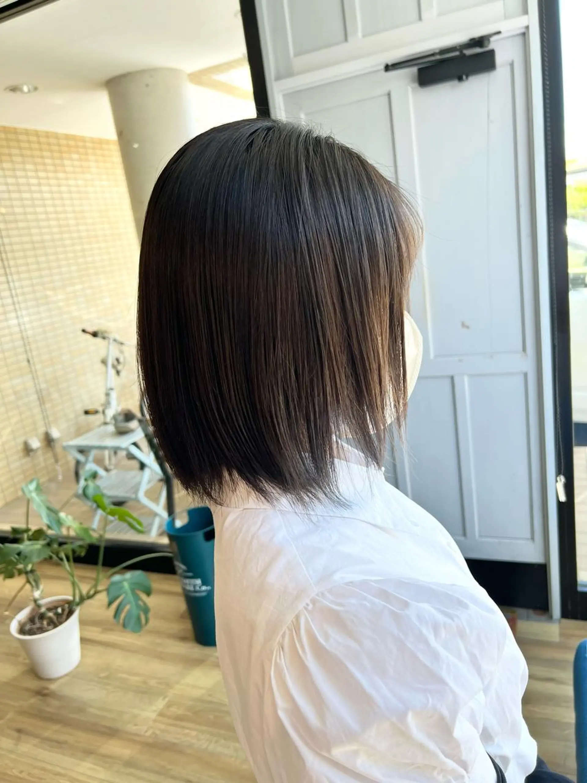 ショート アッシュ ヘアカラー 堀 望美のヘアスタイル