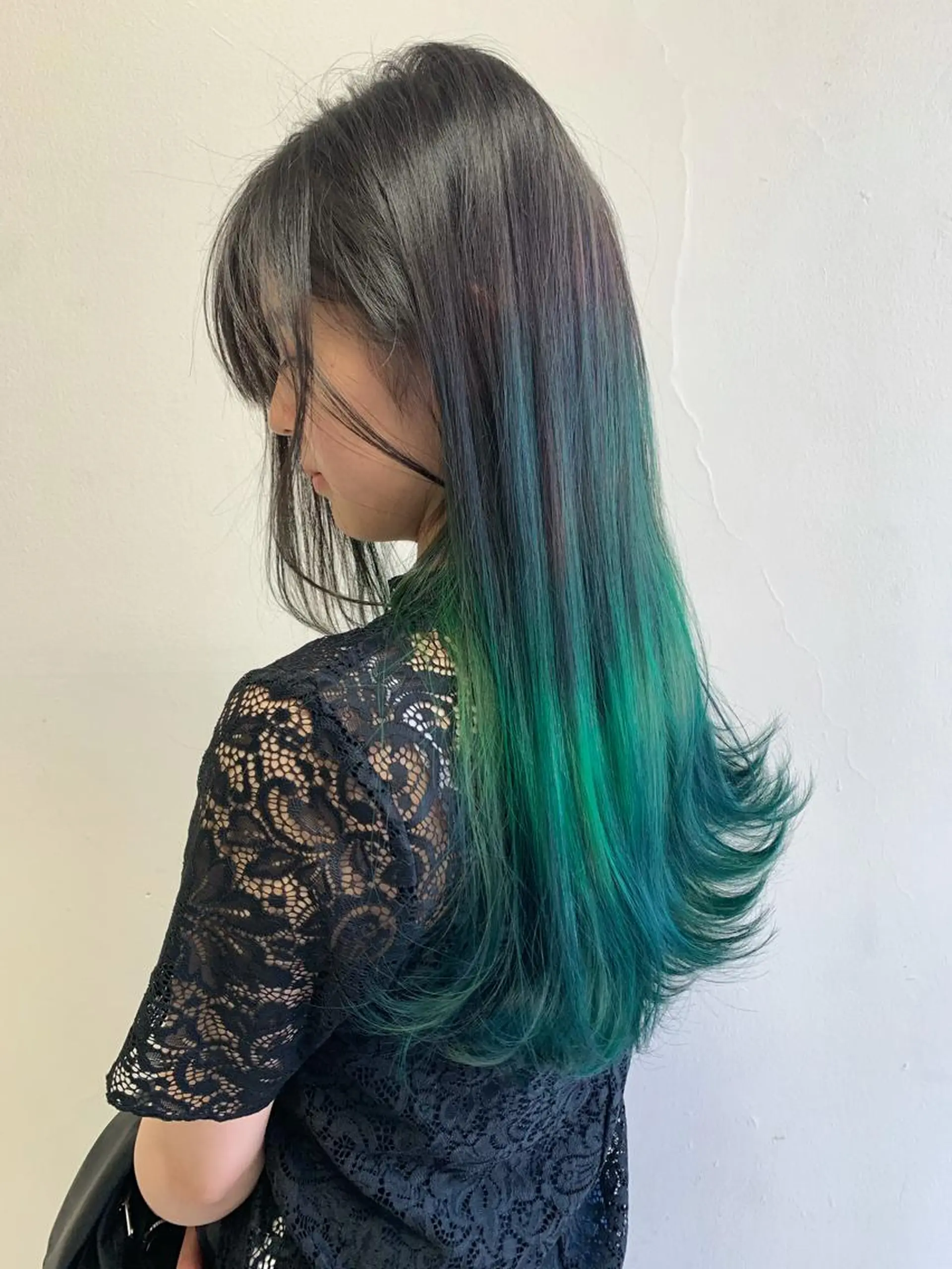 セミロング カラー カラー特化型美容師 保住のヘアスタイル