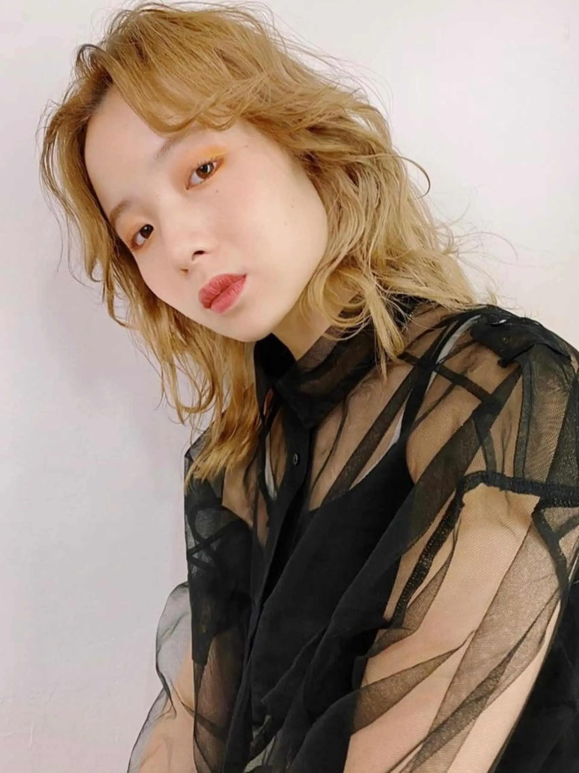 ミディアム カラー 切りっぱなしボブ ショートボブ ミディアムパーマ ベージュカラー ブリーチ 🧡色落ちまで2度綺 麗なカラー🧡ヨシキのヘアスタイル