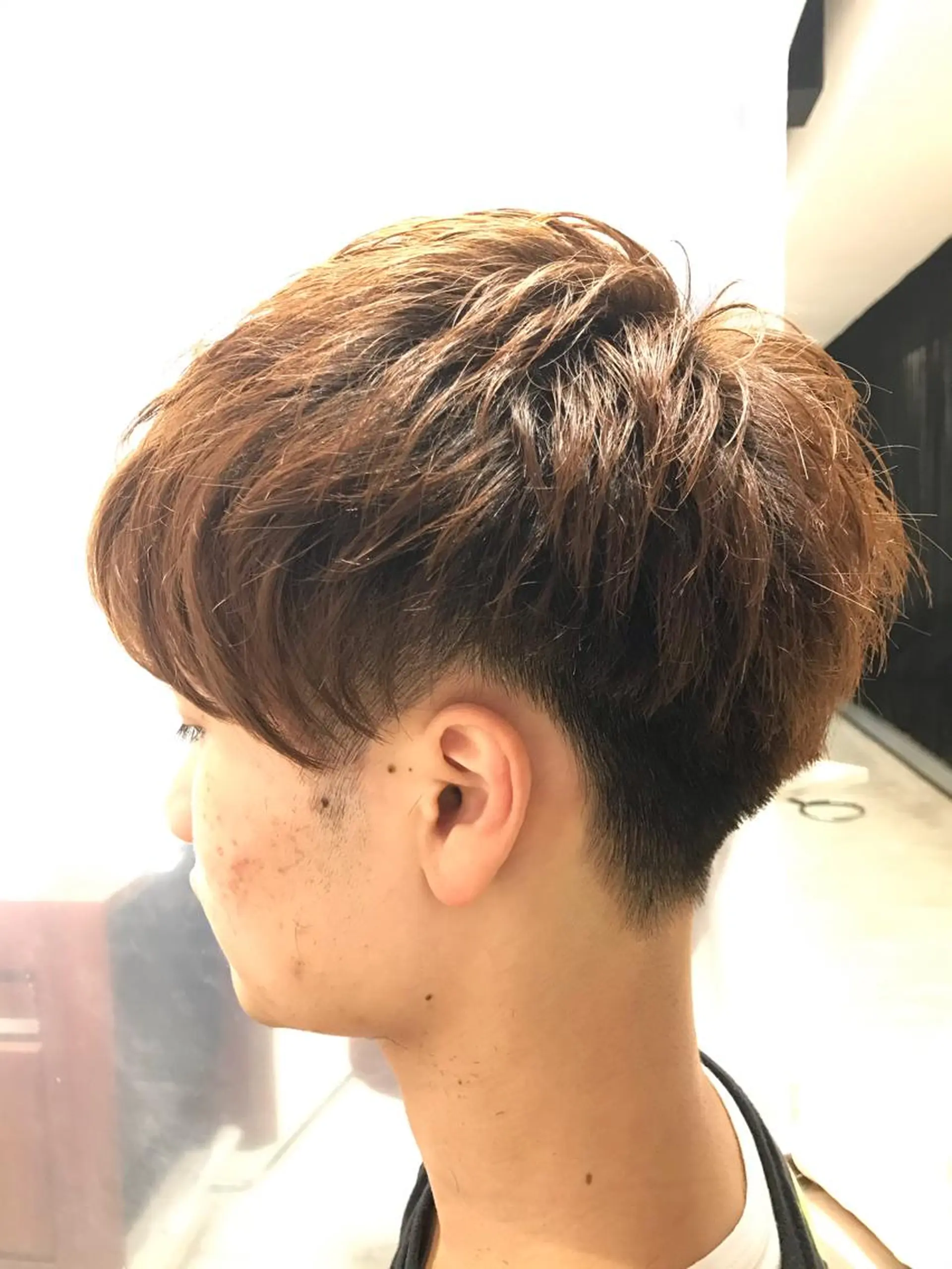 ショート カラー メンズ マッシュ 刈り上げ 限定クーポン 💕大量更新ブリーチのヘアスタイル